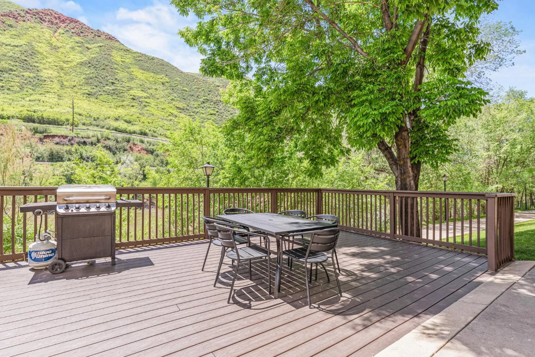 Patio in Quality Inn & Suites On The River