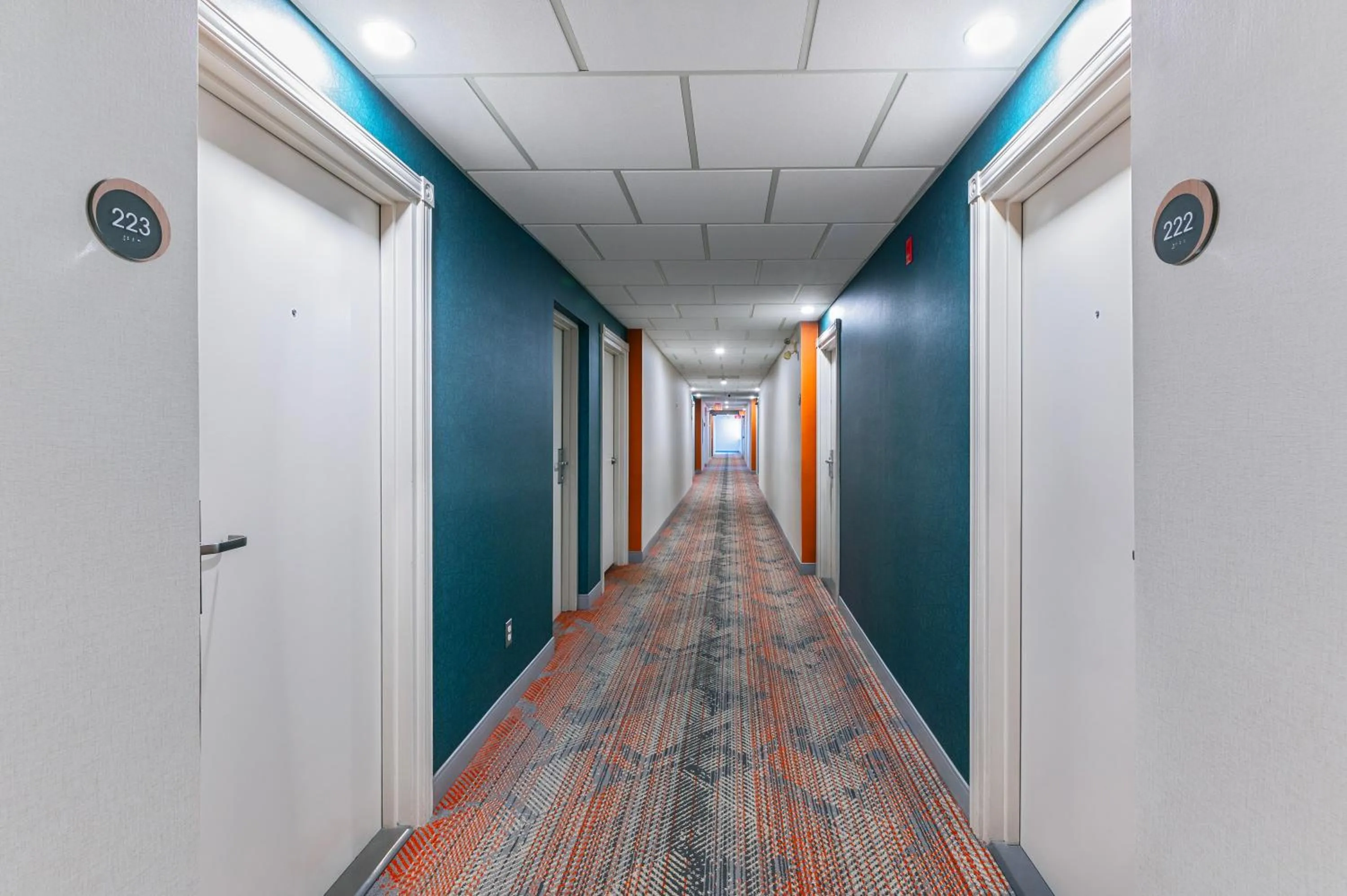 Property building in Comfort Suites