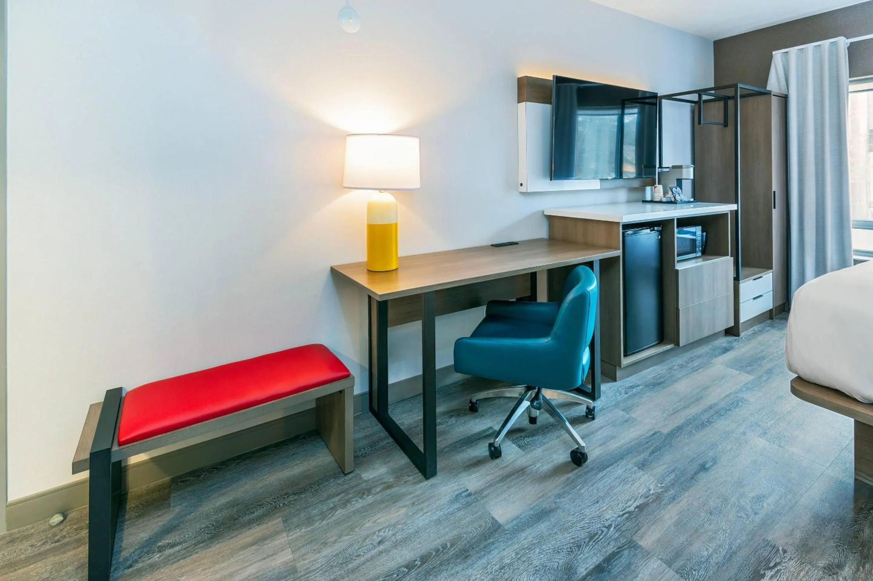 Bedroom, Bed in Comfort Suites