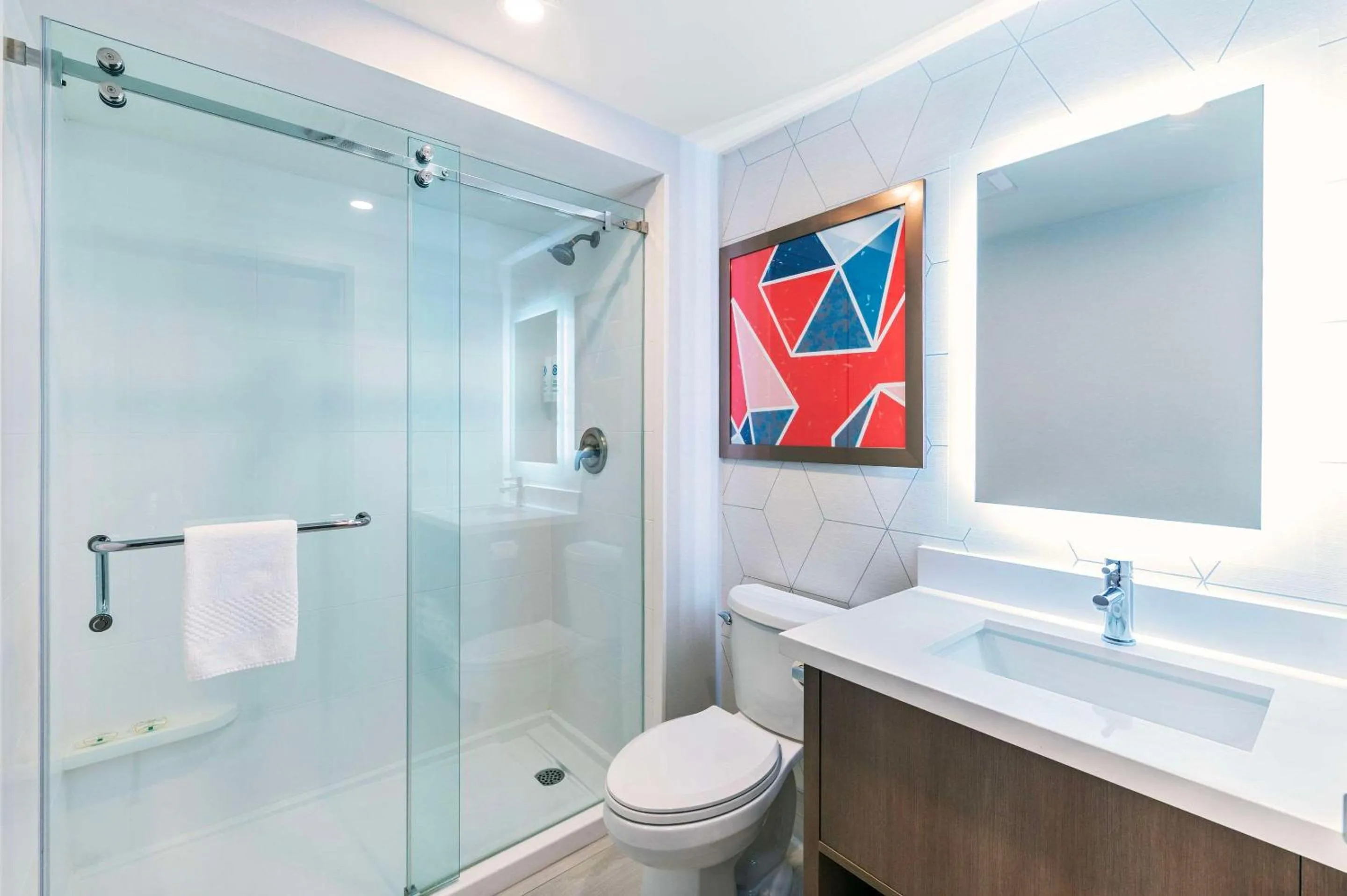 Shower in Quality Suites London