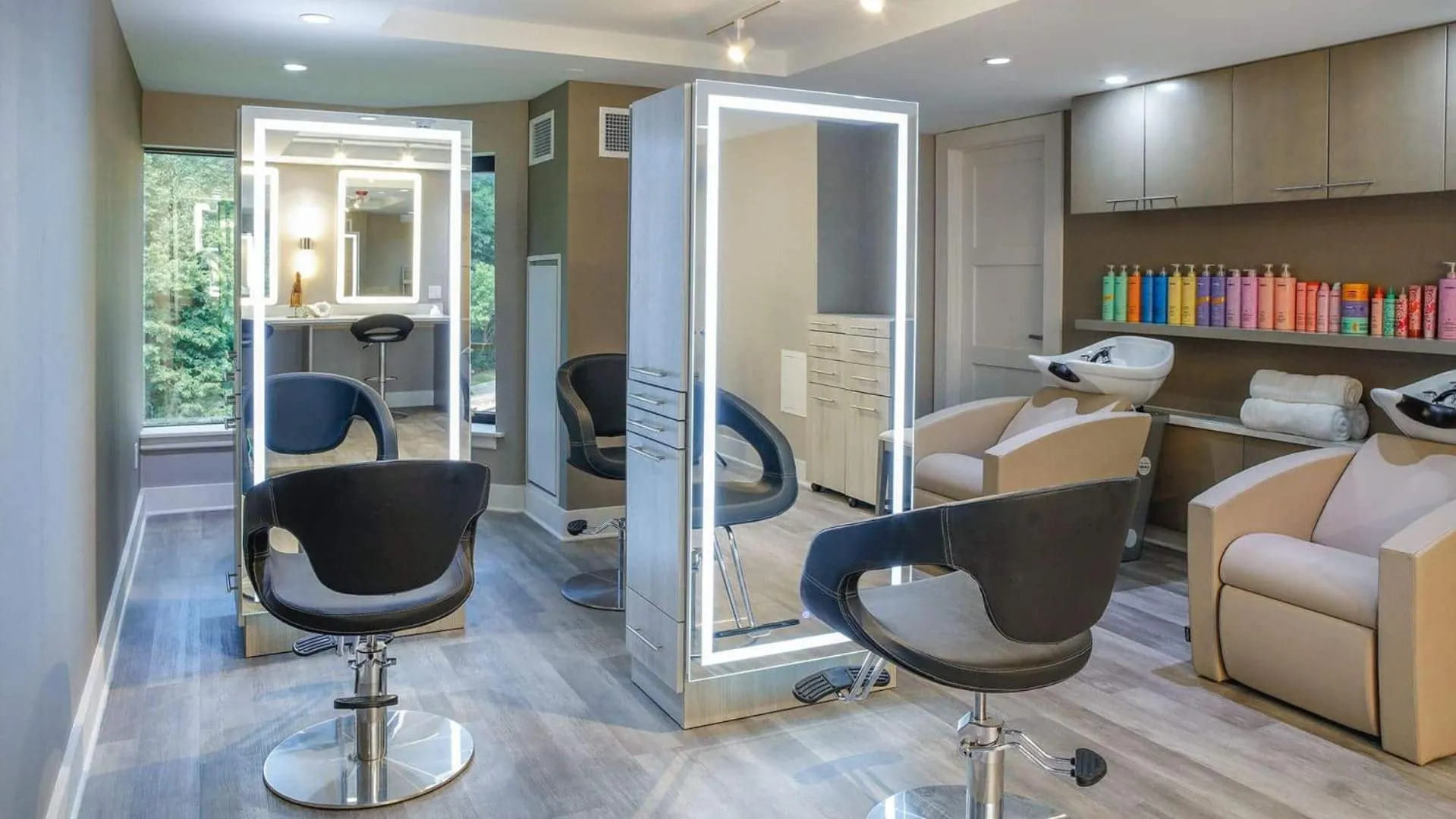 Spa and wellness centre/facilities in Woodcliff Hotel and Spa