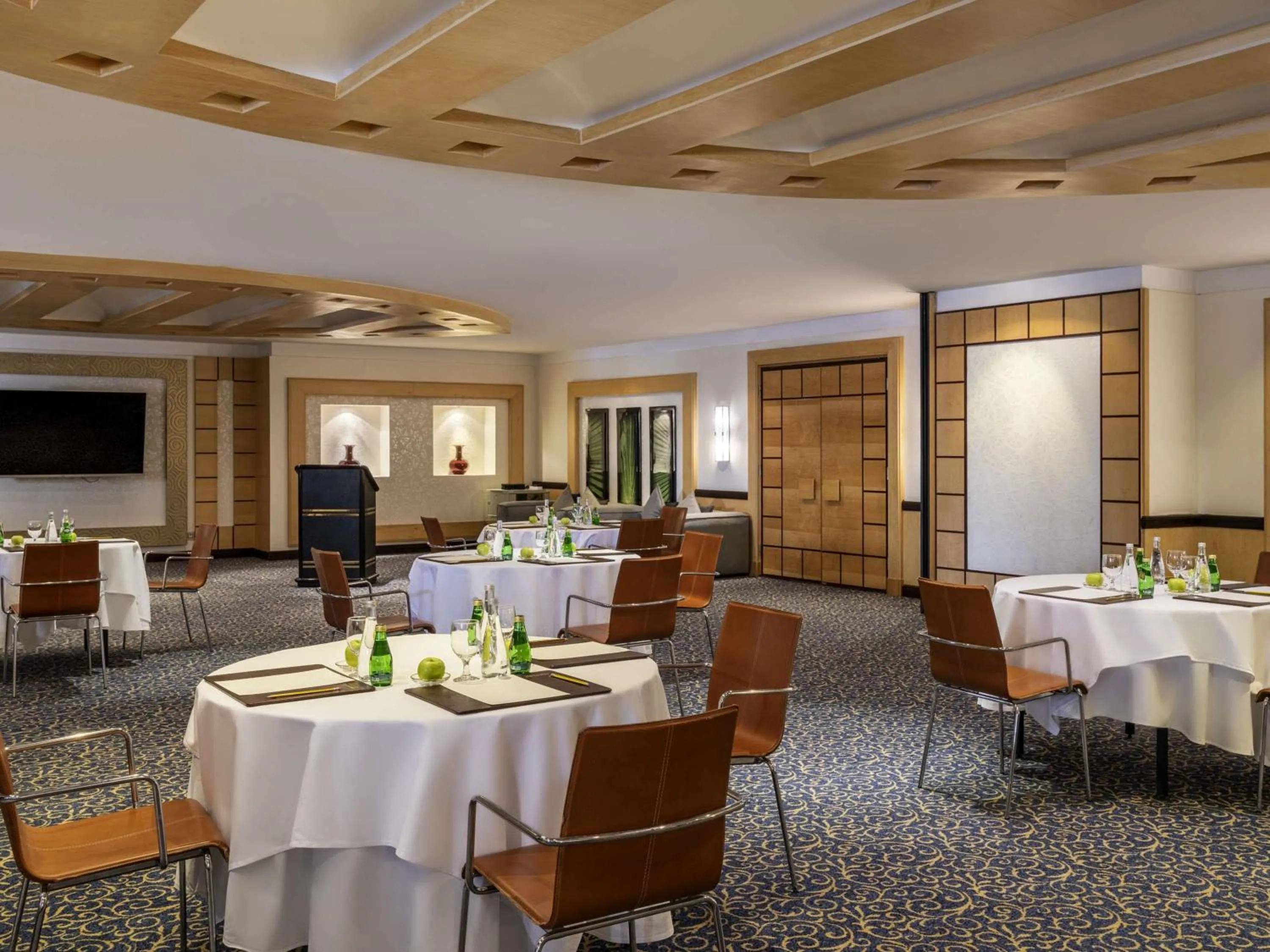 Meeting/conference room in Anwar Al Madinah Mövenpick