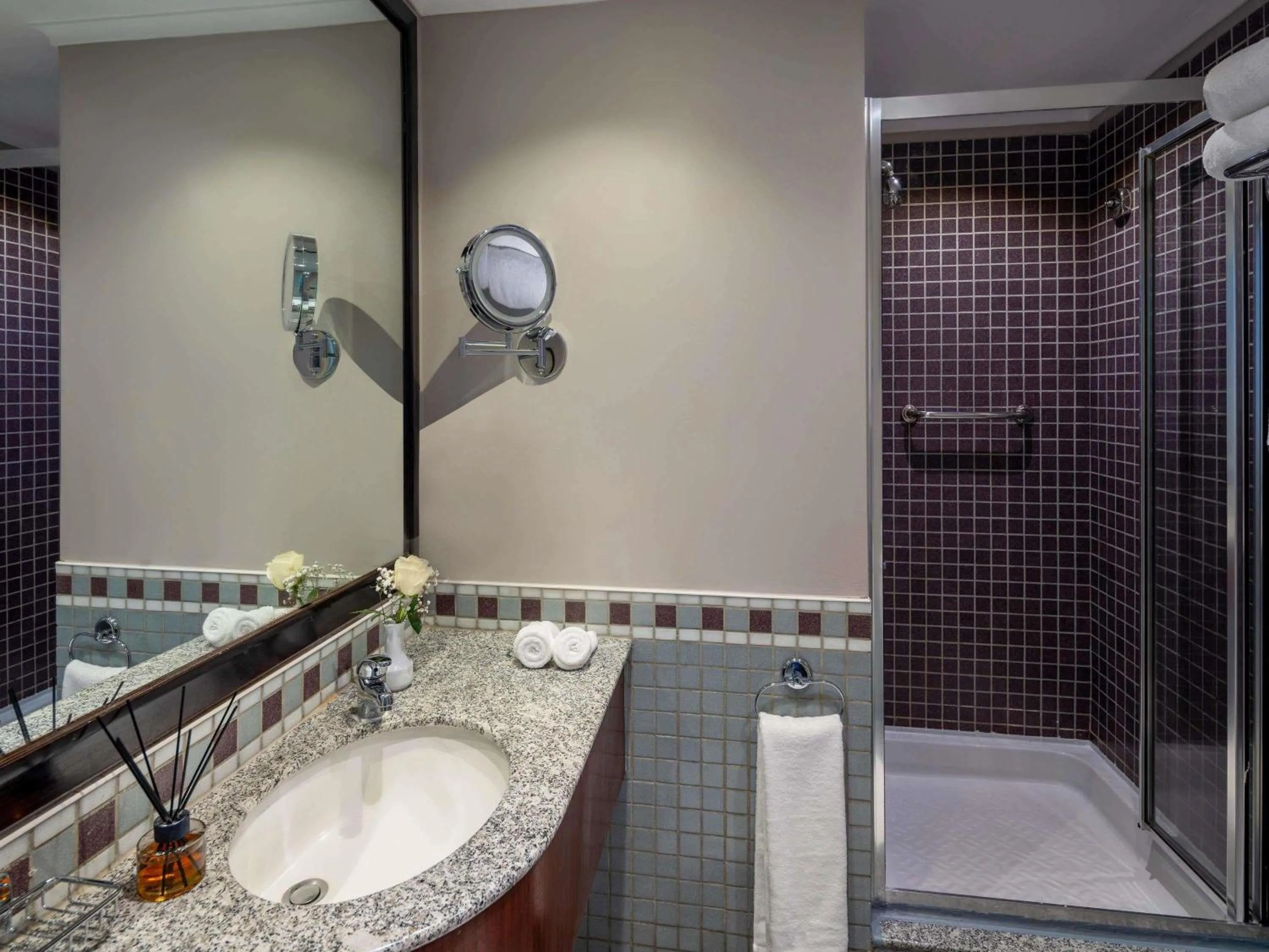 Bedroom in Anwar Al Madinah Mövenpick