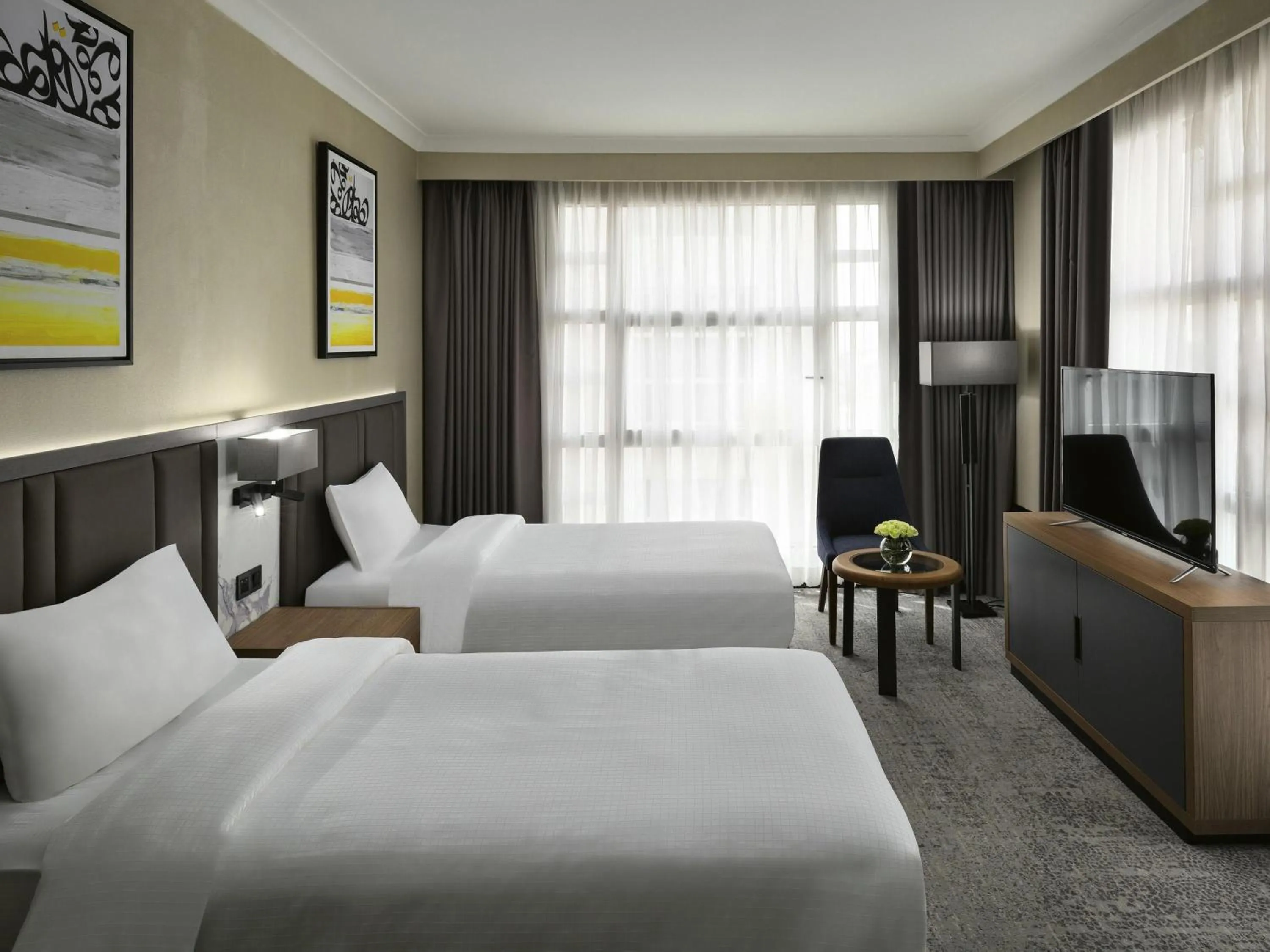 Bedroom, Bed in Anwar Al Madinah Mövenpick