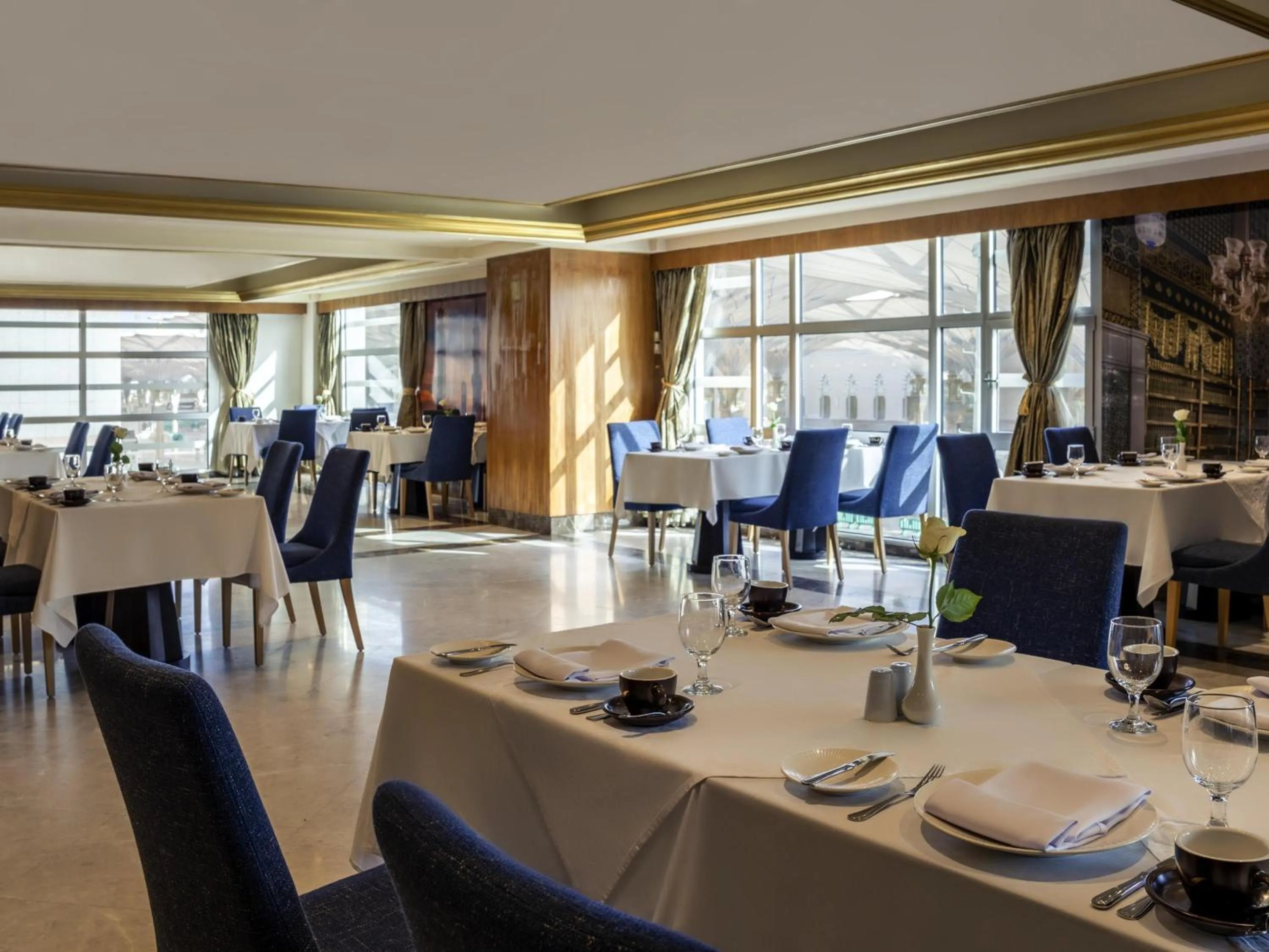 Restaurant/places to eat in Anwar Al Madinah Mövenpick