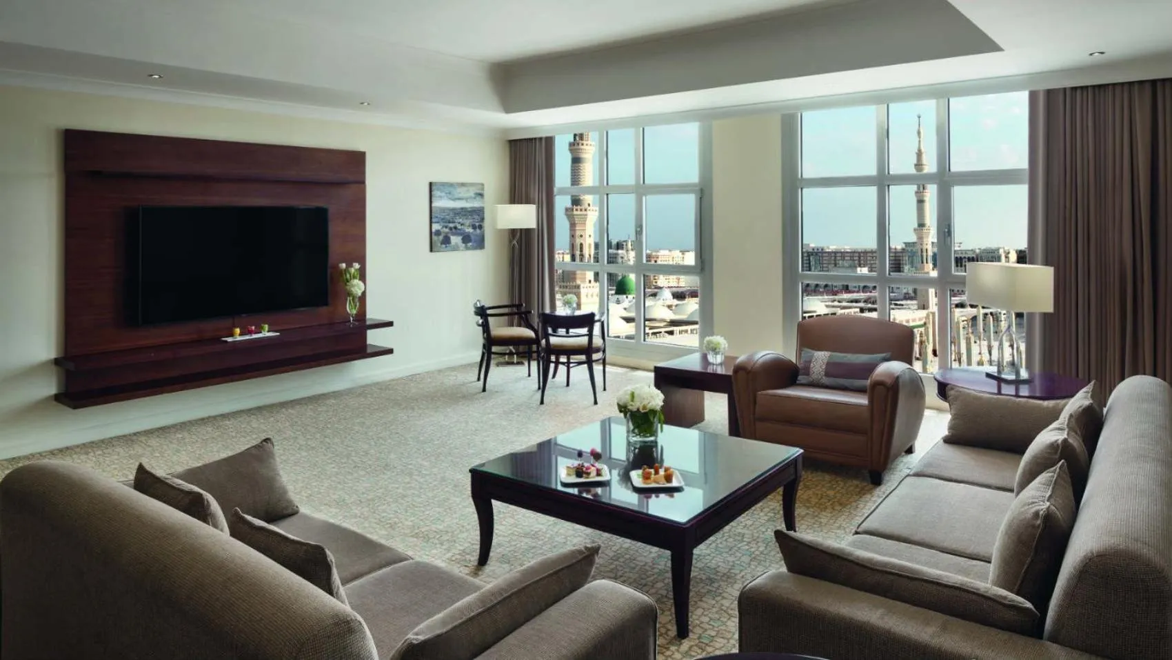 Living room in Anwar Al Madinah Mövenpick