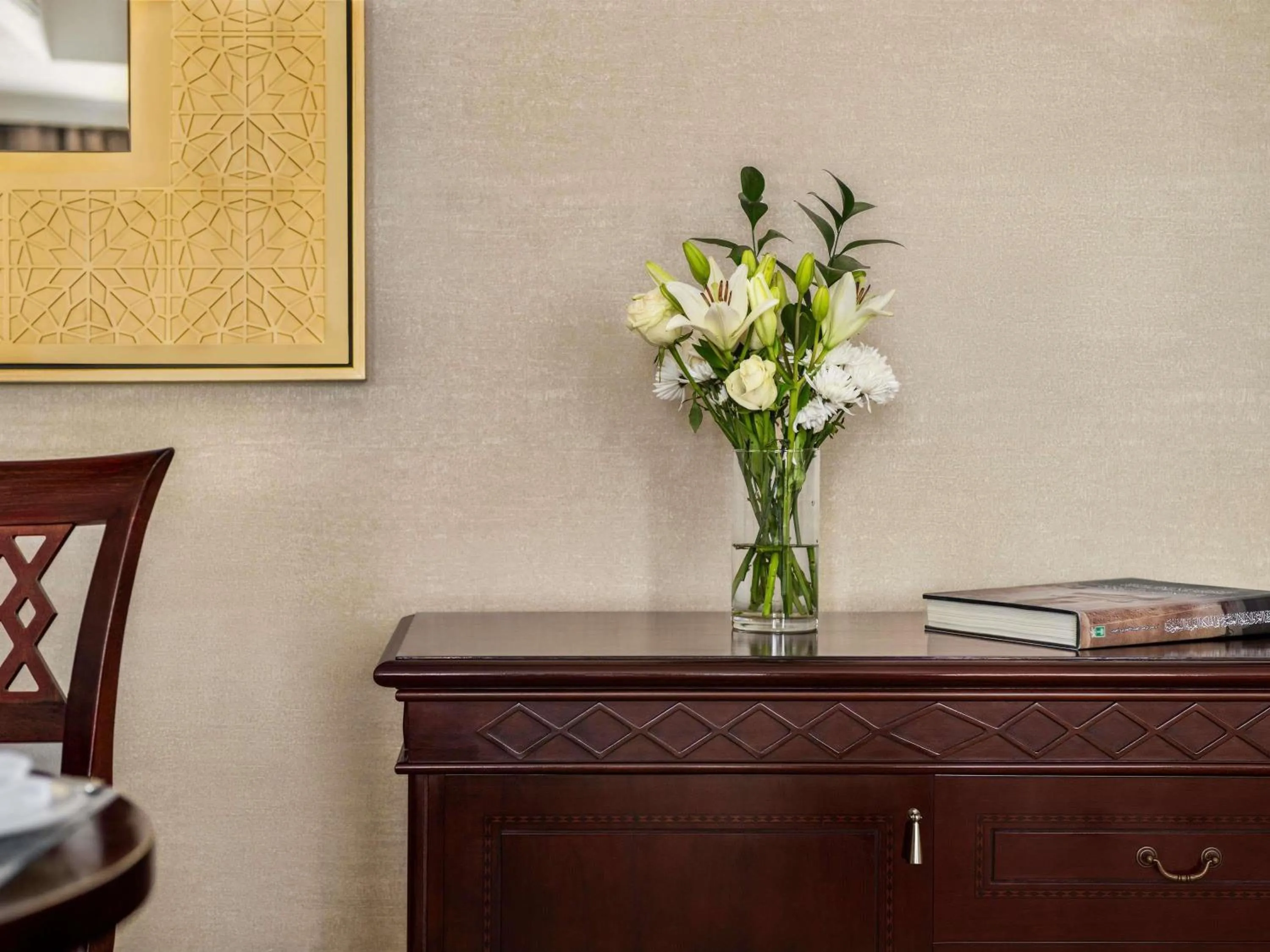 Bedroom in Anwar Al Madinah Mövenpick