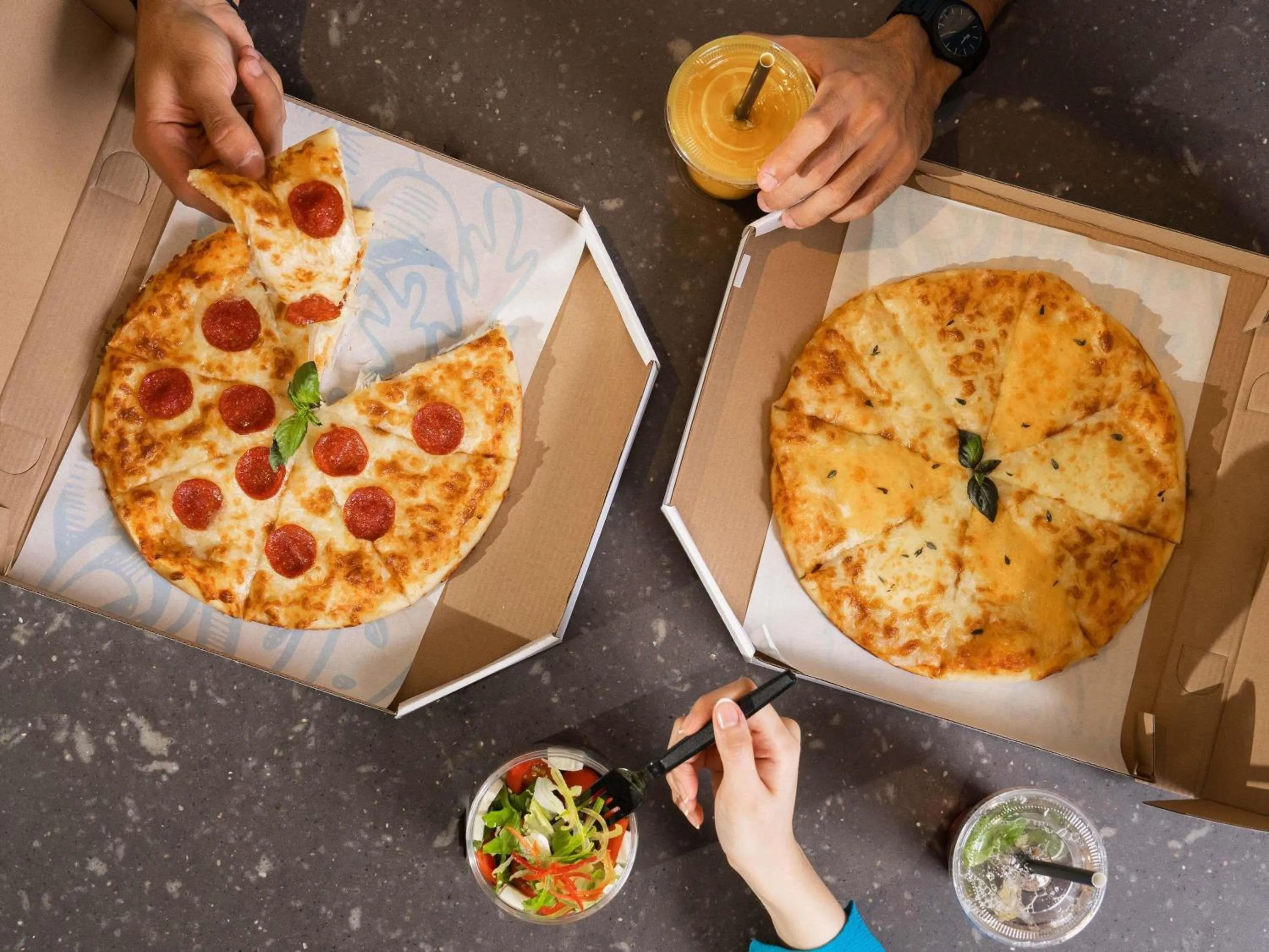 Restaurant/places to eat in Anwar Al Madinah Mövenpick