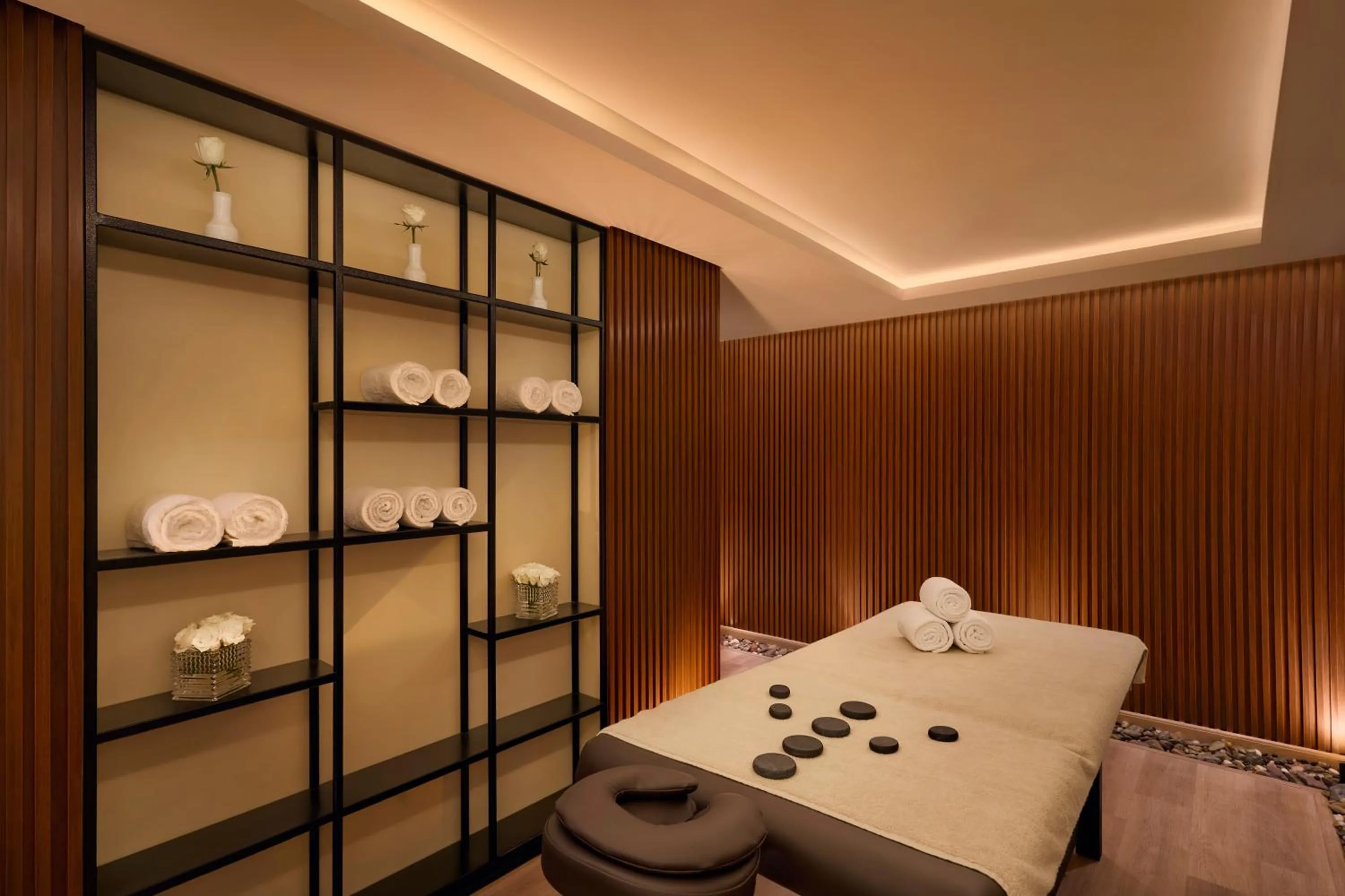 Massage, Bed in Anwar Al Madinah Mövenpick