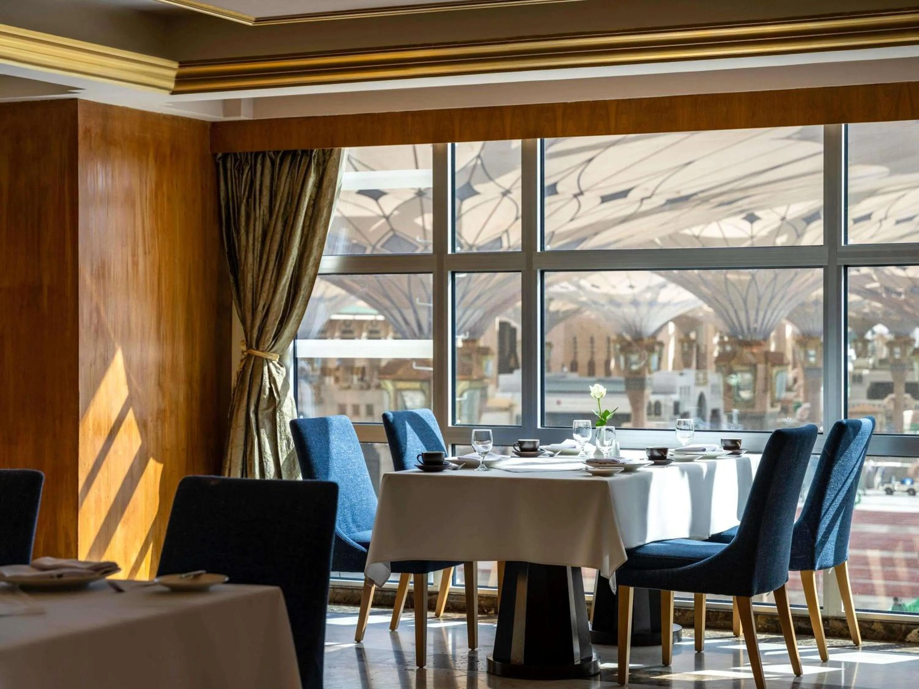 Restaurant/places to eat in Anwar Al Madinah Mövenpick