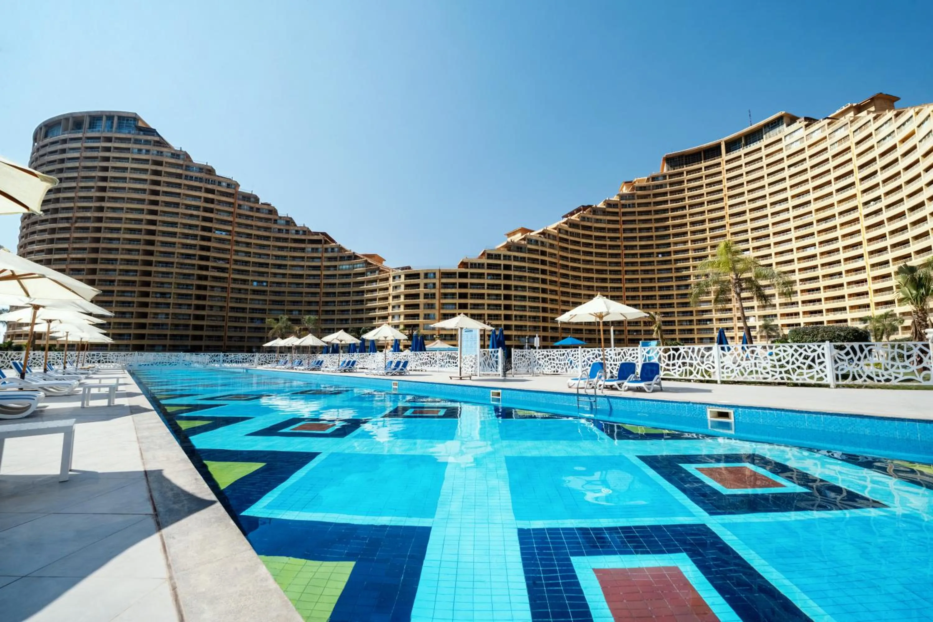 Swimming pool in Porto Sokhna Hotel & Spa