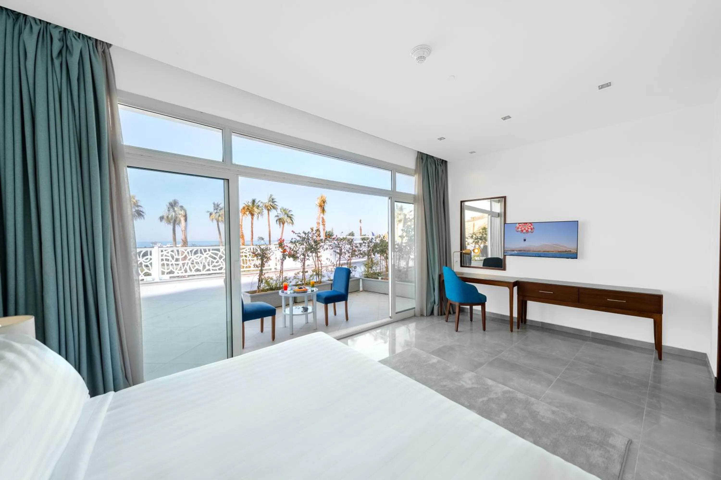 Bedroom, Bed in Porto Sokhna Hotel & Spa