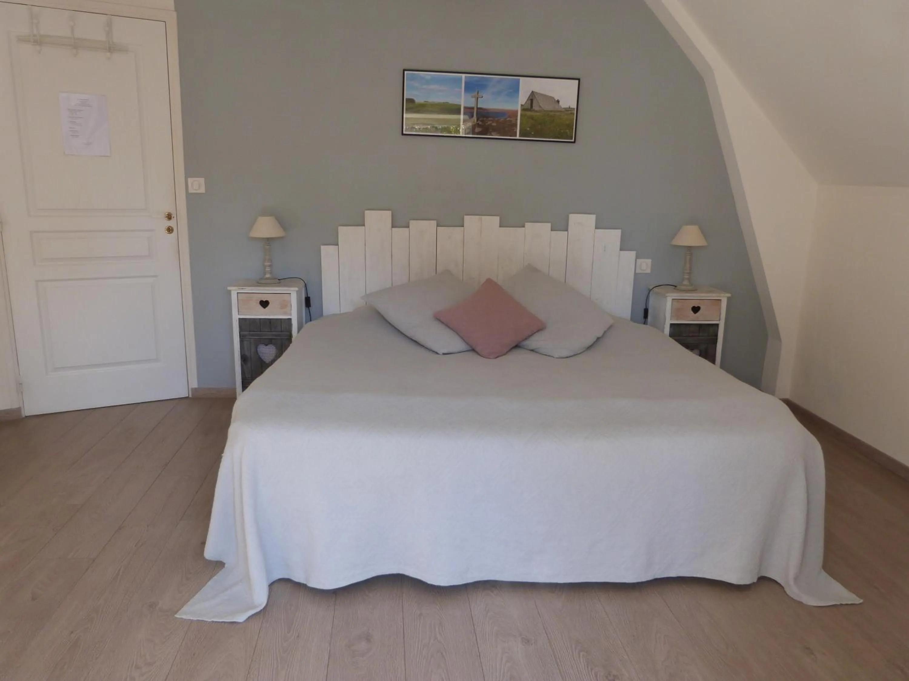 Bed in La Reine des prés Chambres d'Hôtes