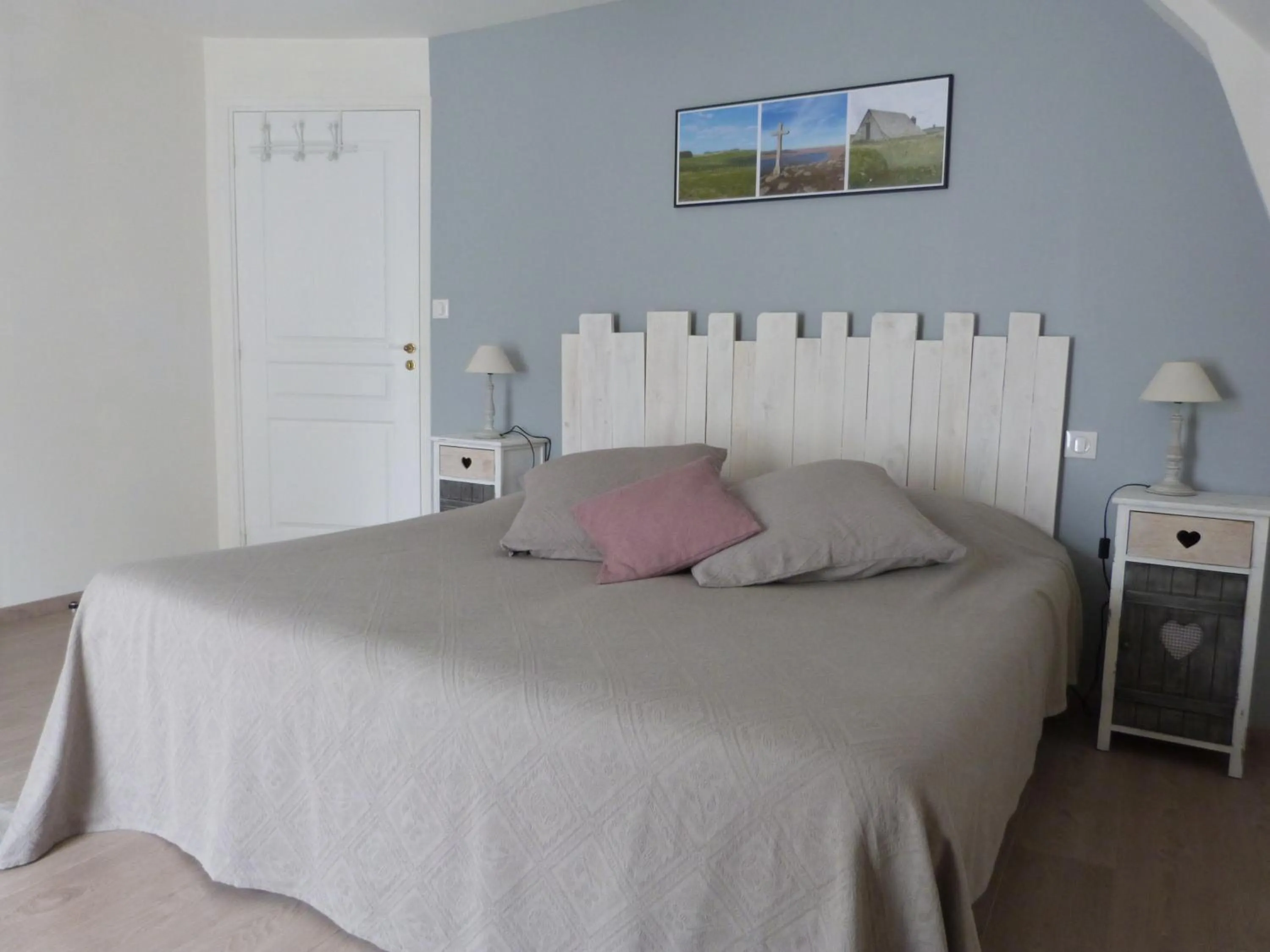 Bed in La Reine des prés Chambres d'Hôtes