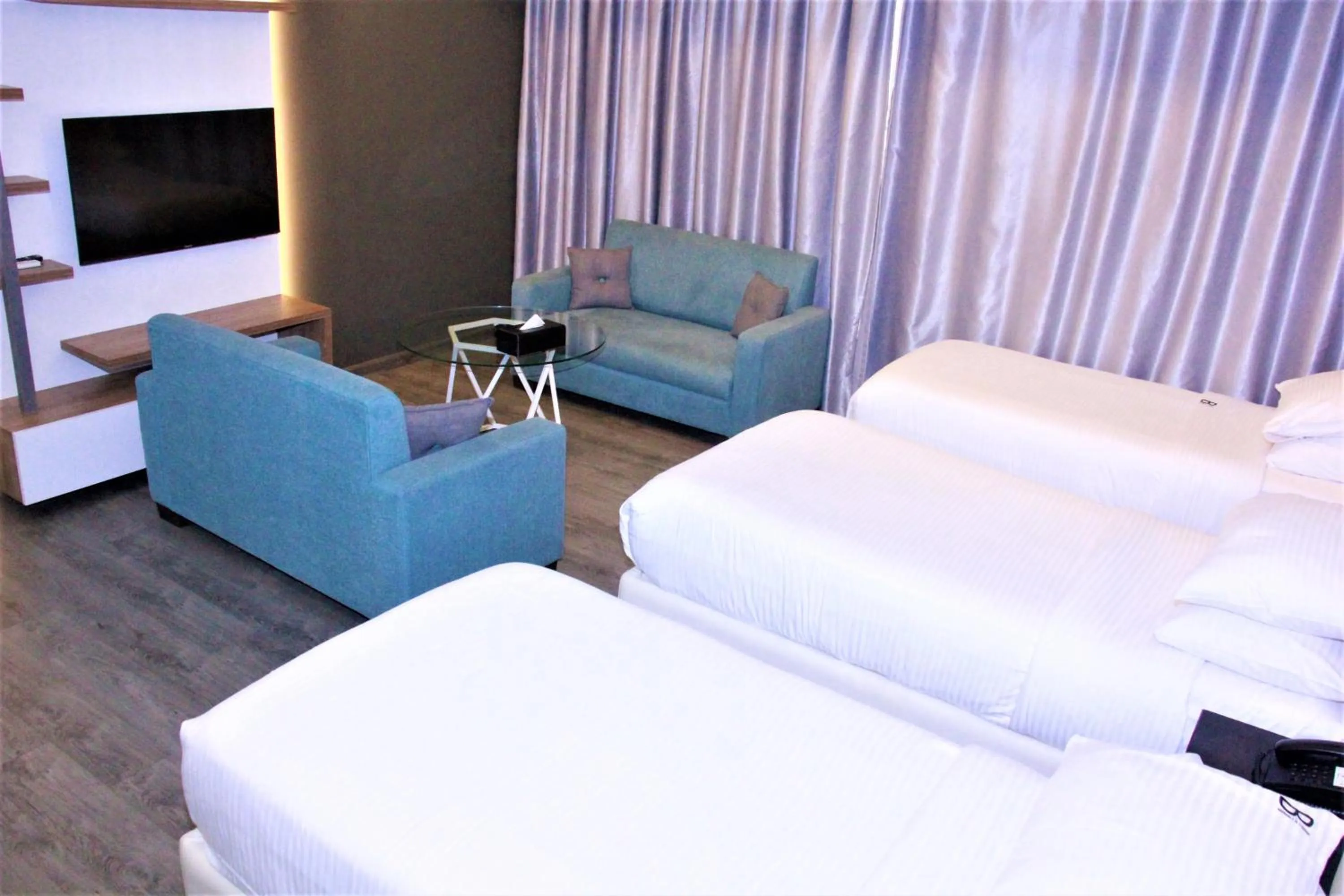 TV and multimedia, Bed in Beverly Hotel Beirut