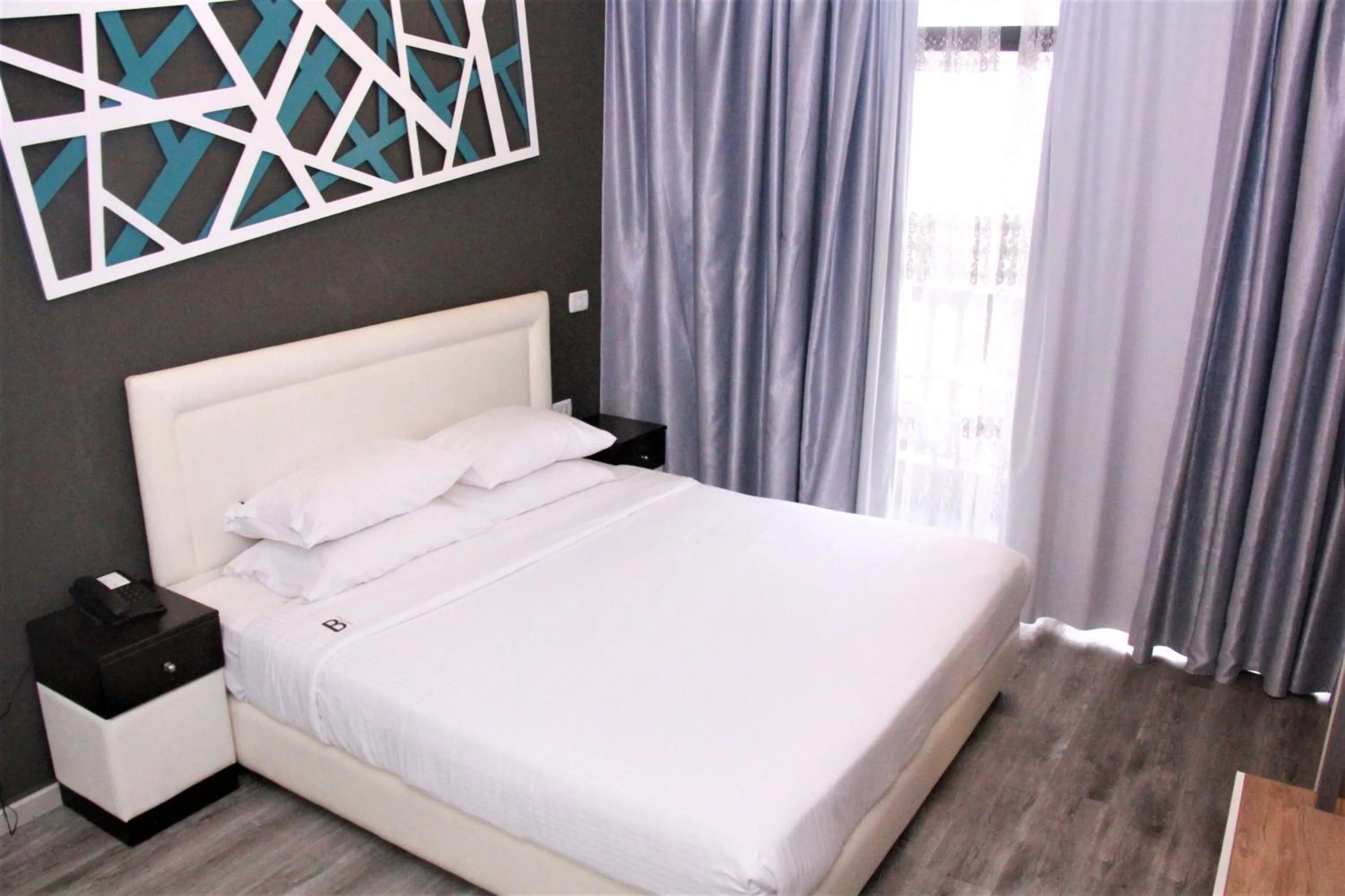 Bedroom, Bed in Beverly Hotel Beirut