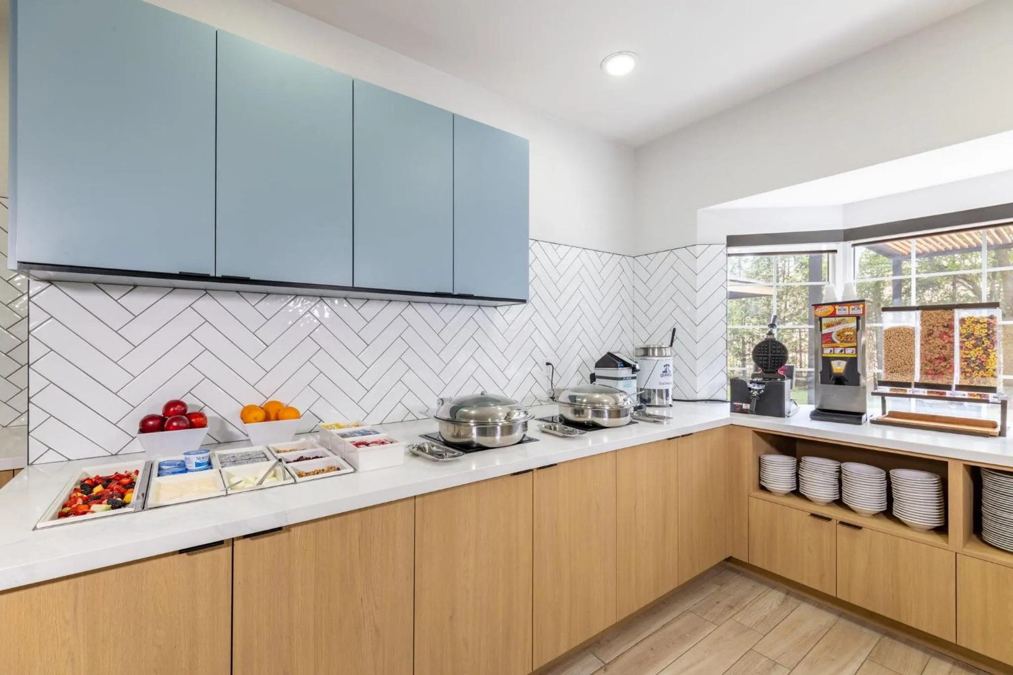 Restaurant/places to eat in Staybridge Suites Guelph by IHG