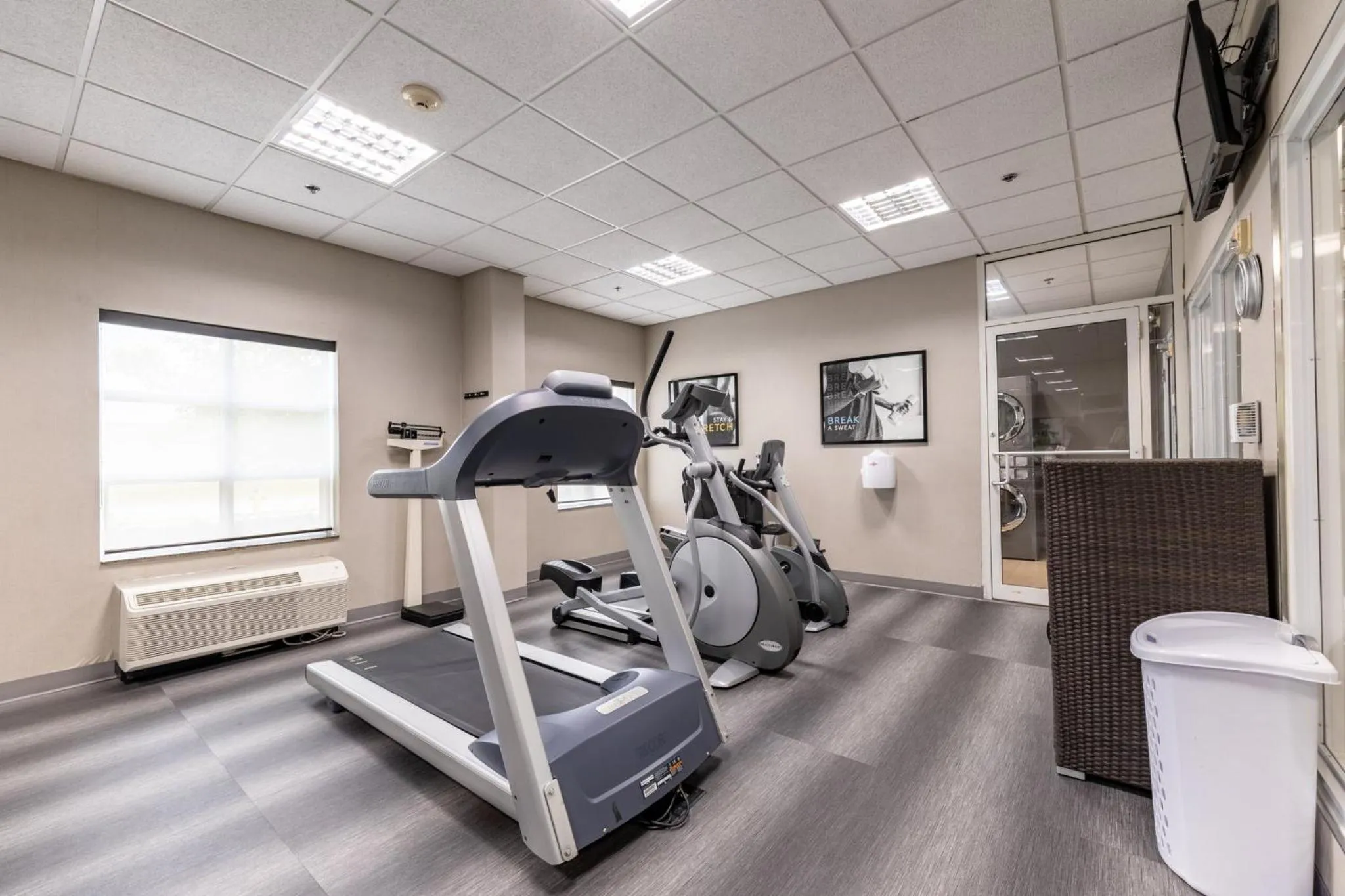 Fitness centre/facilities in Staybridge Suites Guelph by IHG