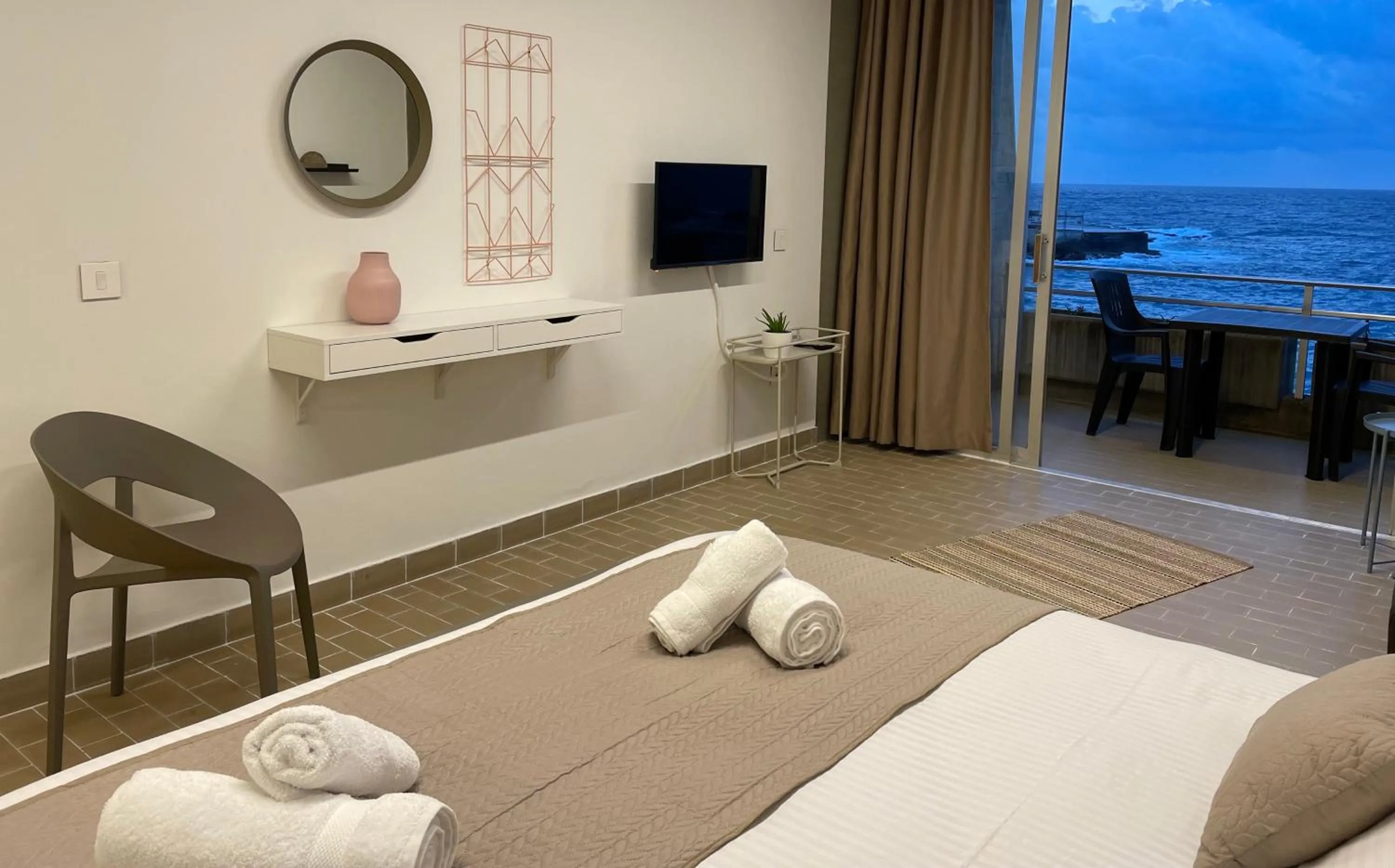 TV and multimedia, Bed in St Paul Resort