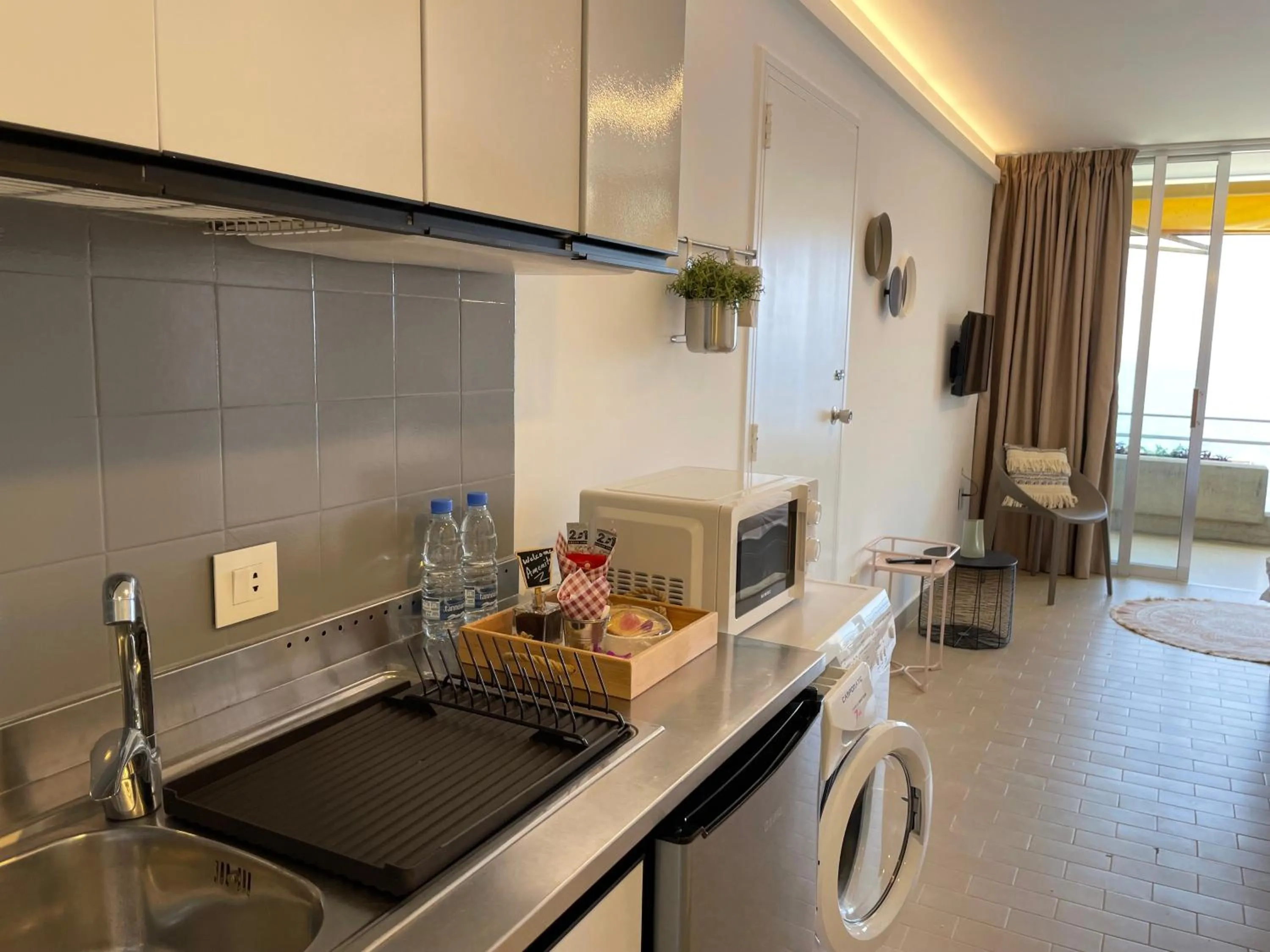 Kitchen or kitchenette in St Paul Resort