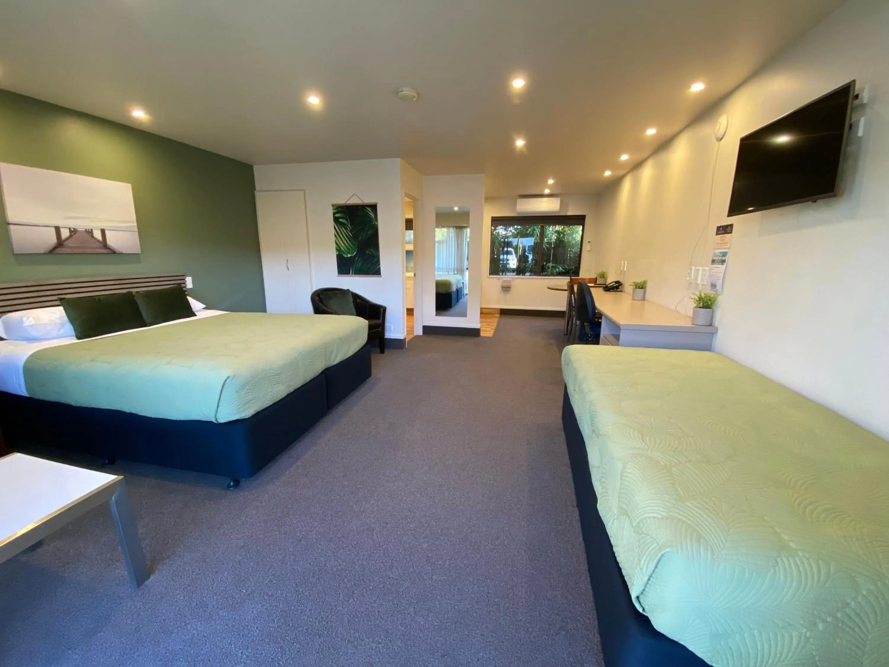 Bed in Commodore Motel