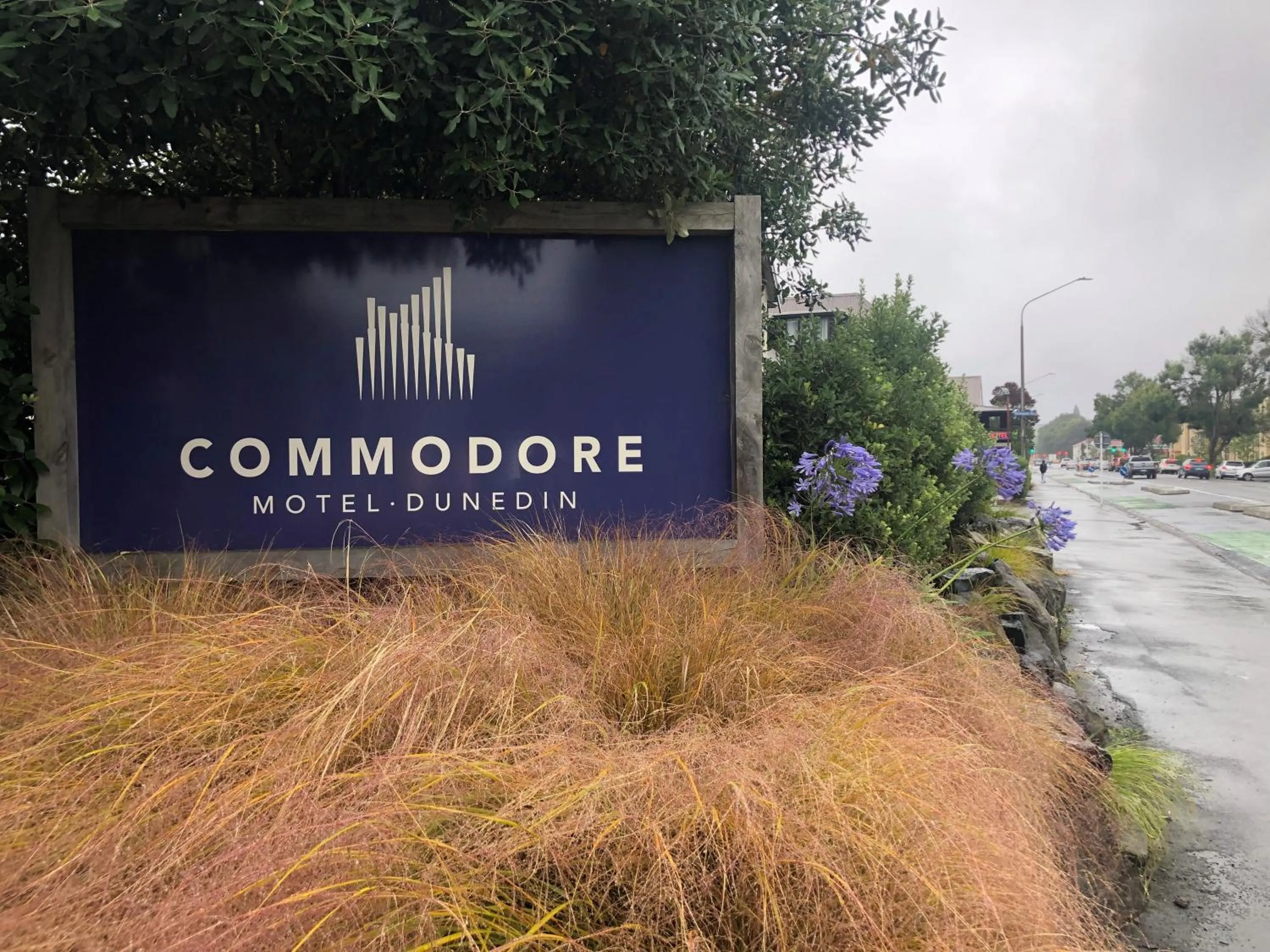 Commodore Motel