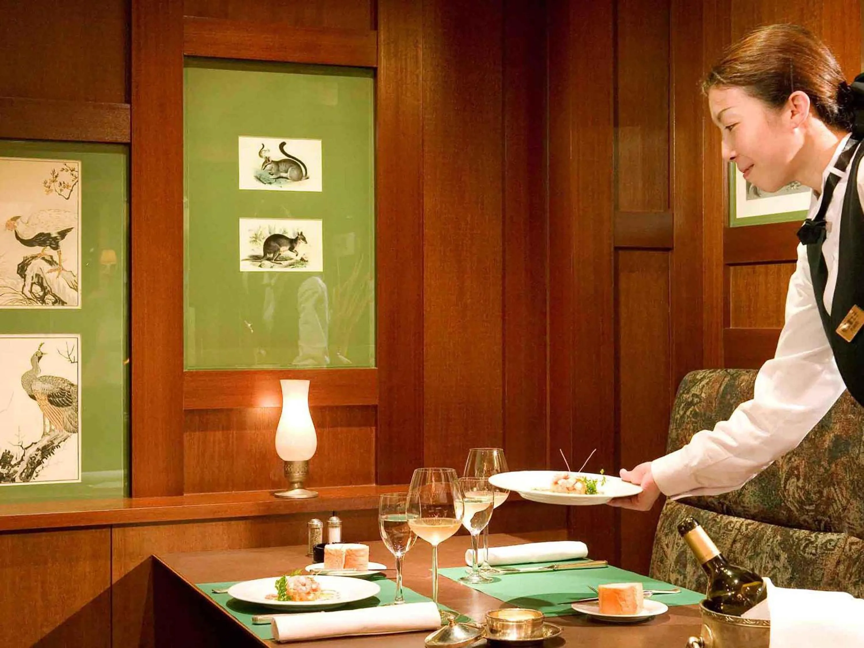 Restaurant/places to eat in The Cypress Mercure Hotel Nagoya