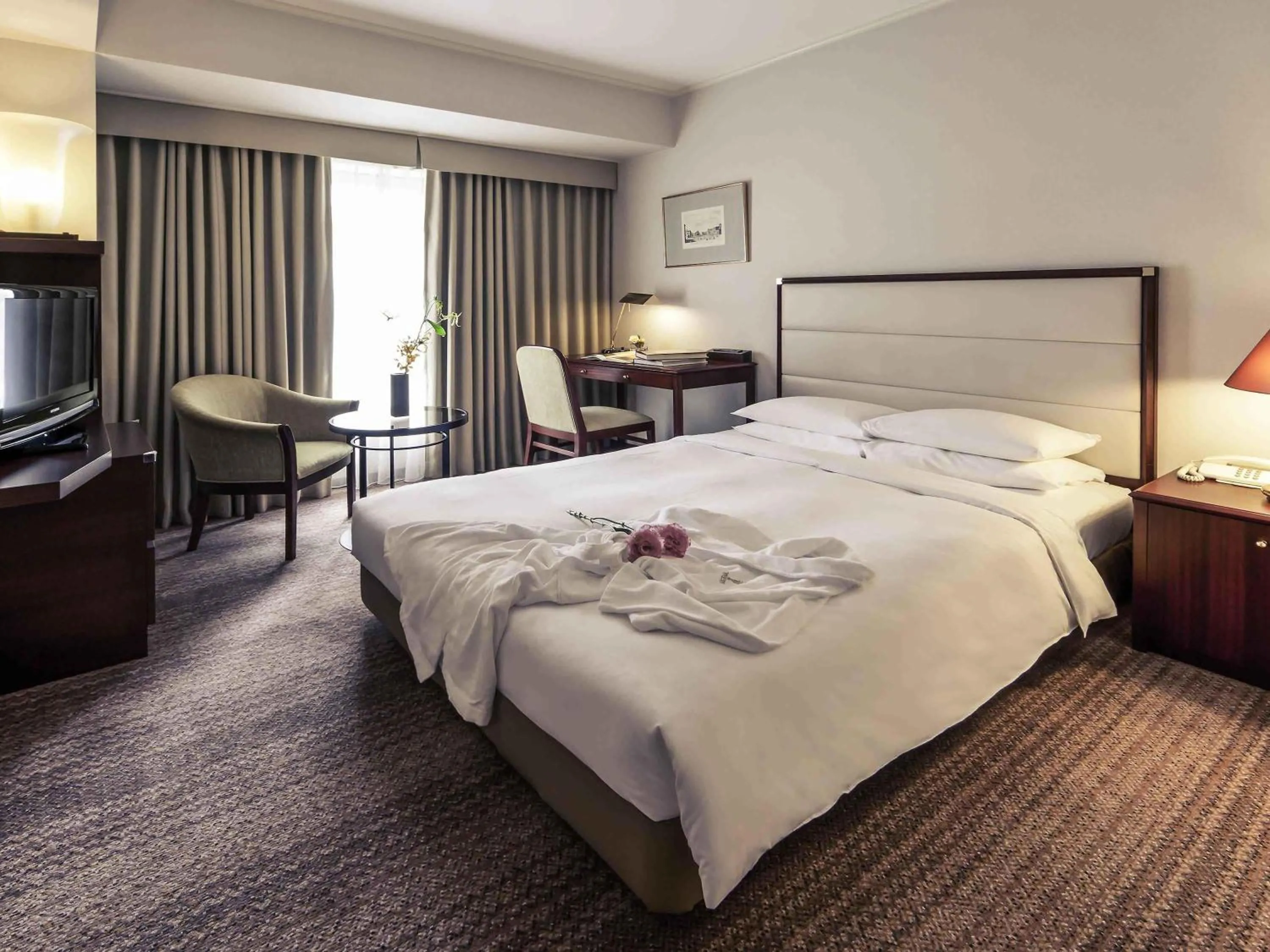 Bedroom, Bed in The Cypress Mercure Hotel Nagoya