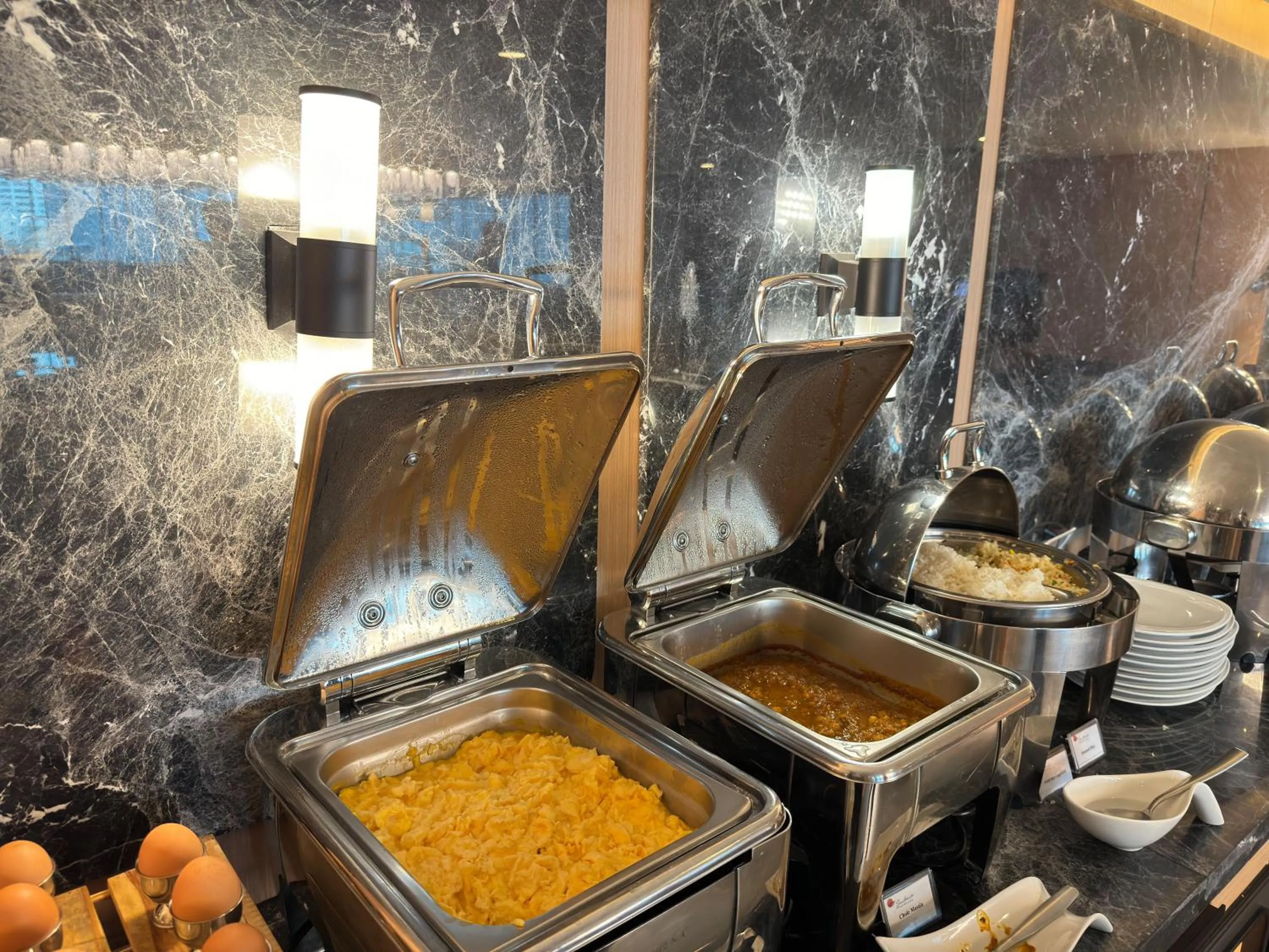 Restaurant/places to eat in Ramada Sukhumvit Soi Eleven