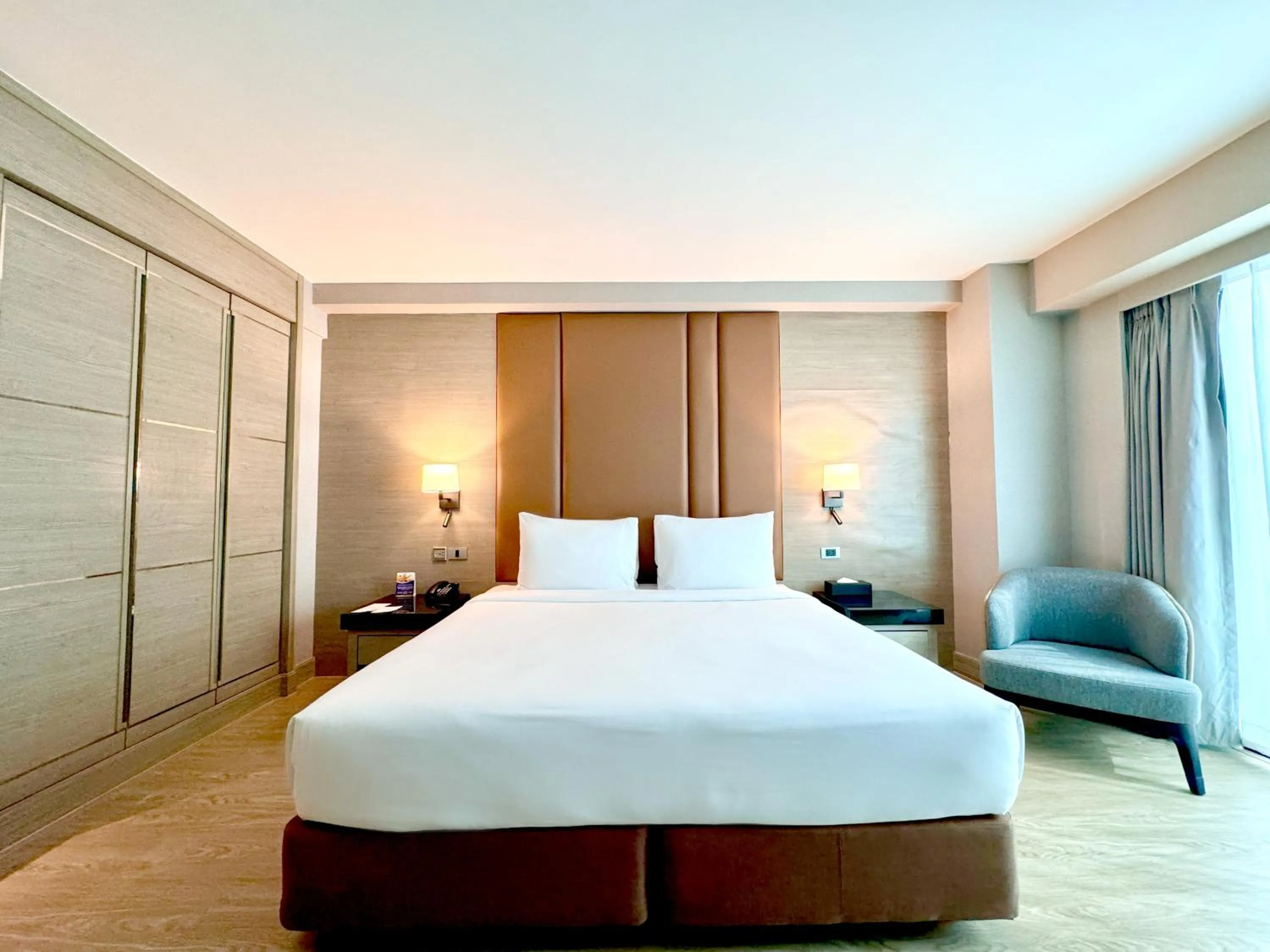 Bed in Ramada Sukhumvit Soi Eleven