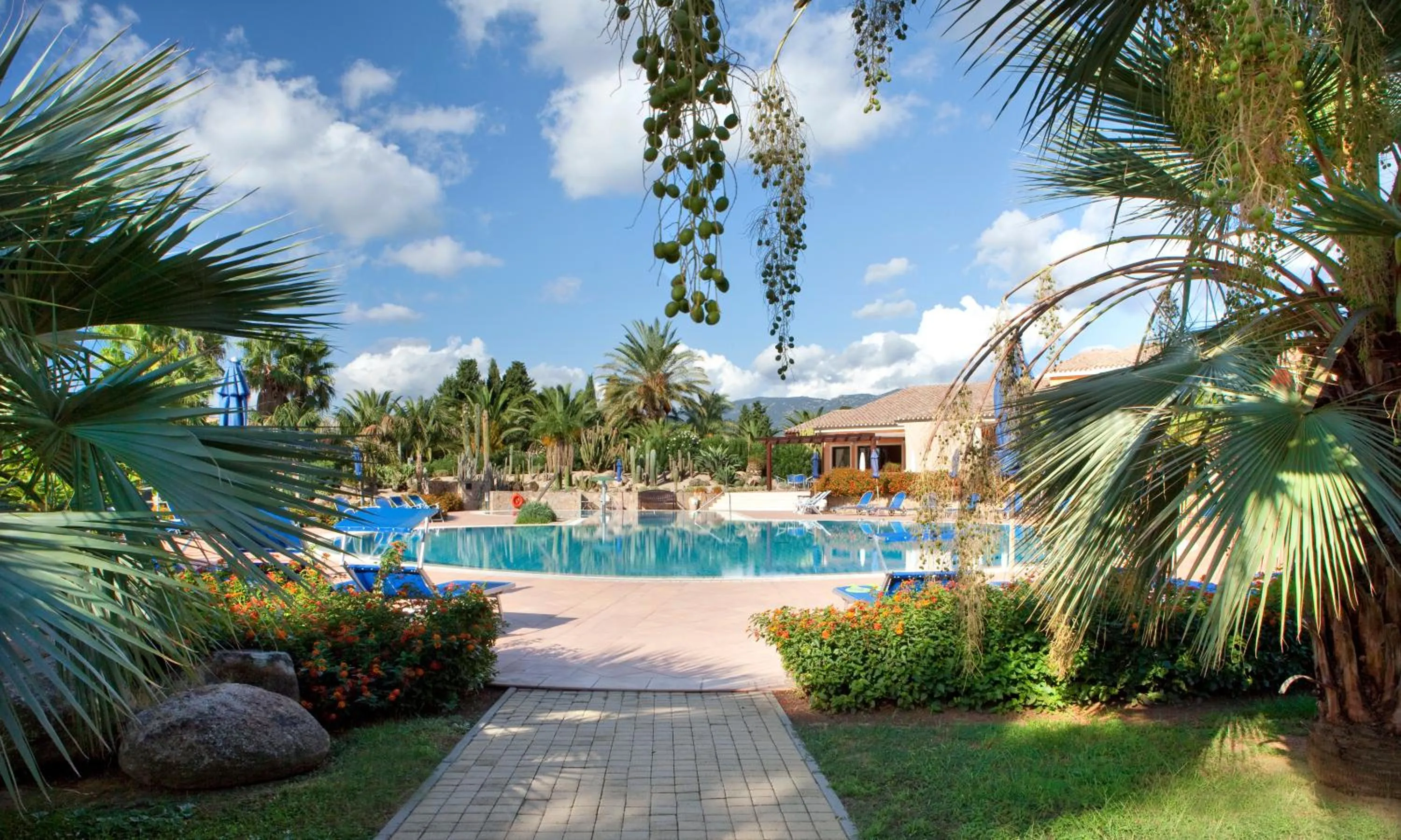 Swimming pool in Lantana Resort Hotel&Apartments