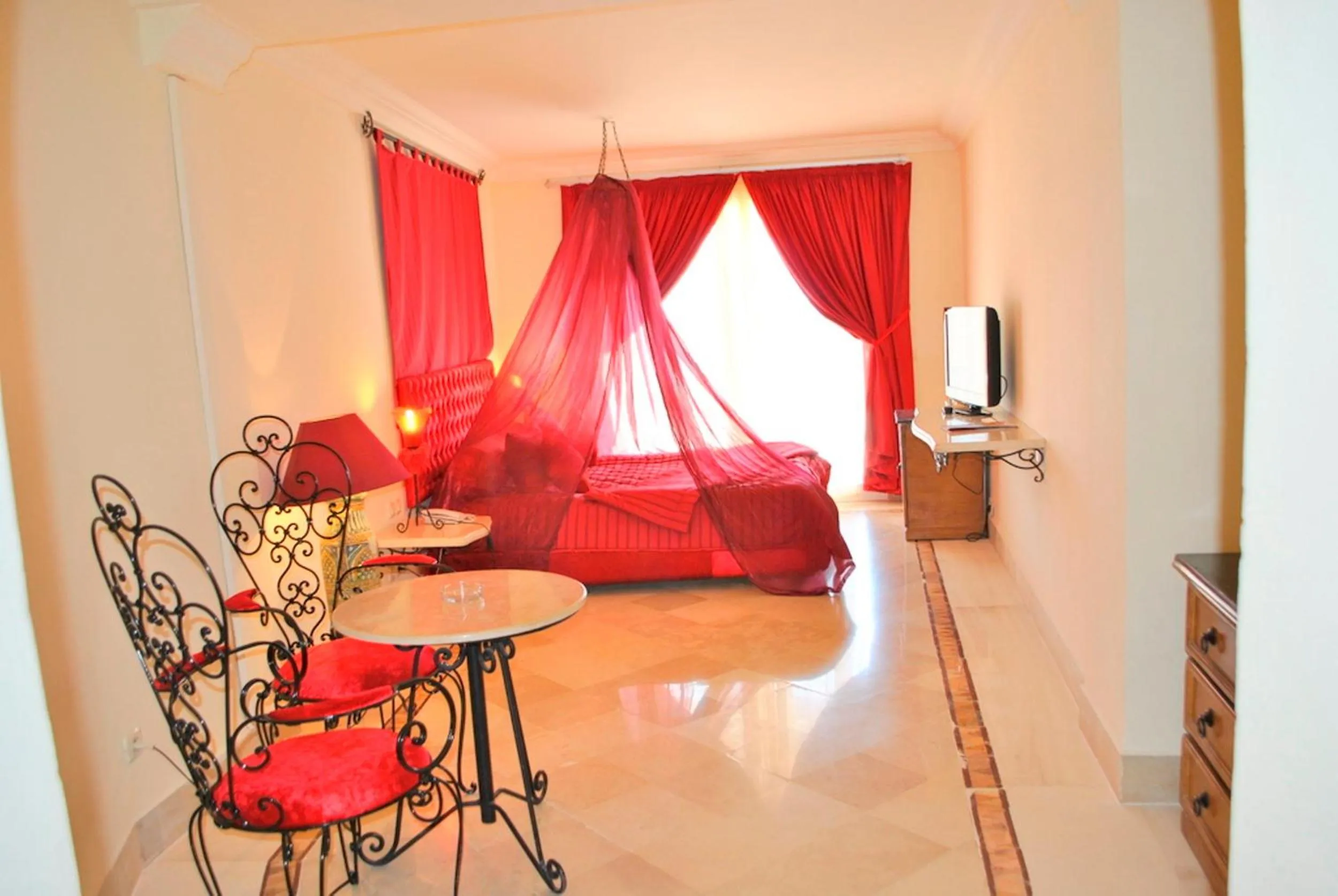 Photo of the whole room in Hotel de charme et SPA Dar El Bhar