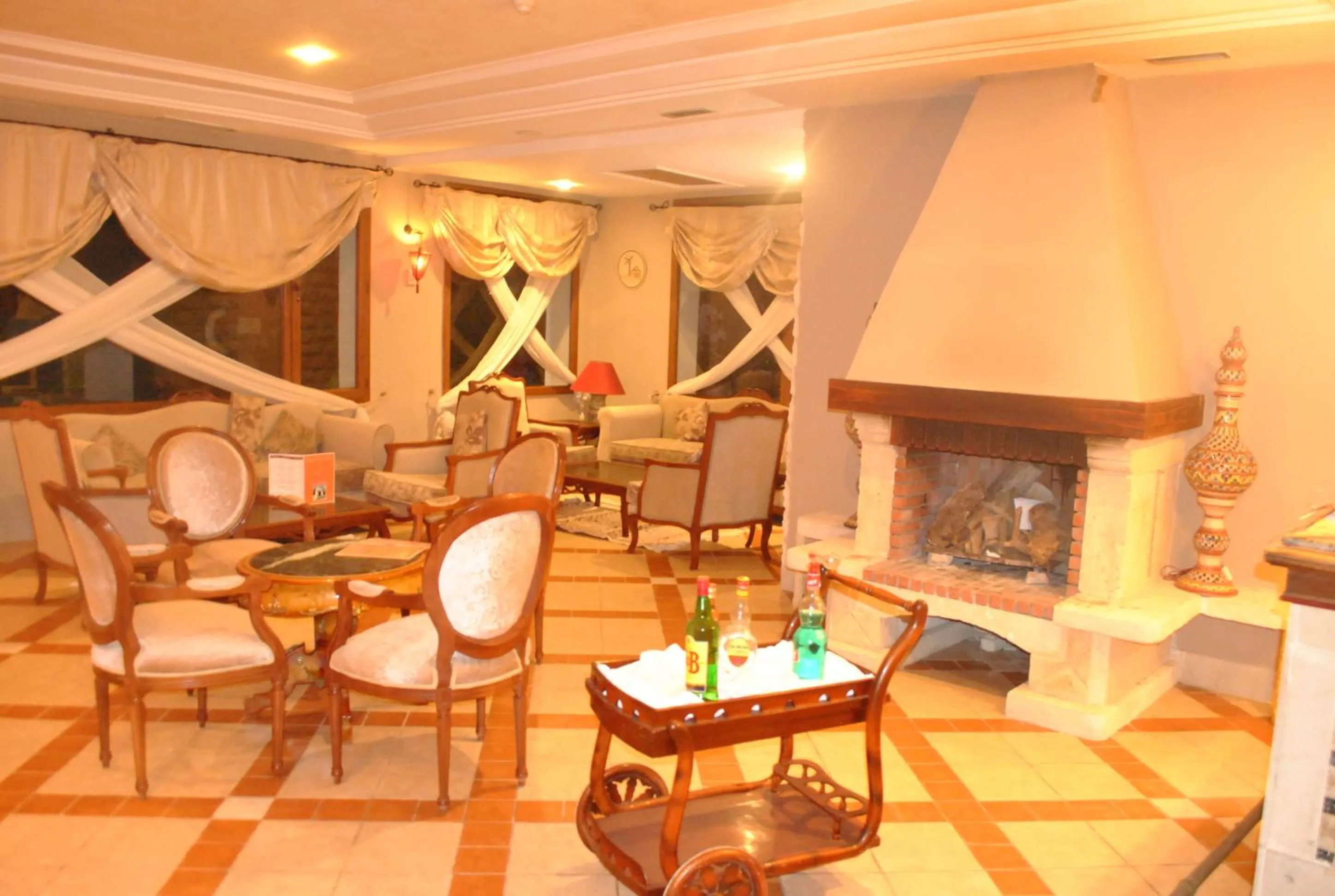 Restaurant/places to eat in Hotel de charme et SPA Dar El Bhar
