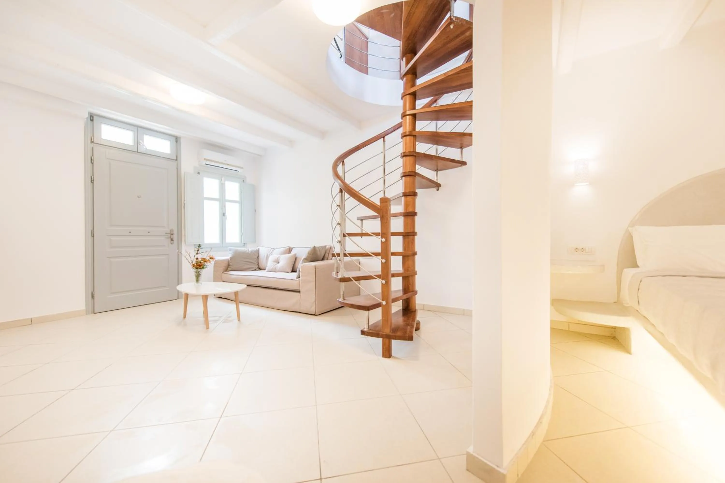 Seating area, Bed in Secret Earth Villas - Santorini