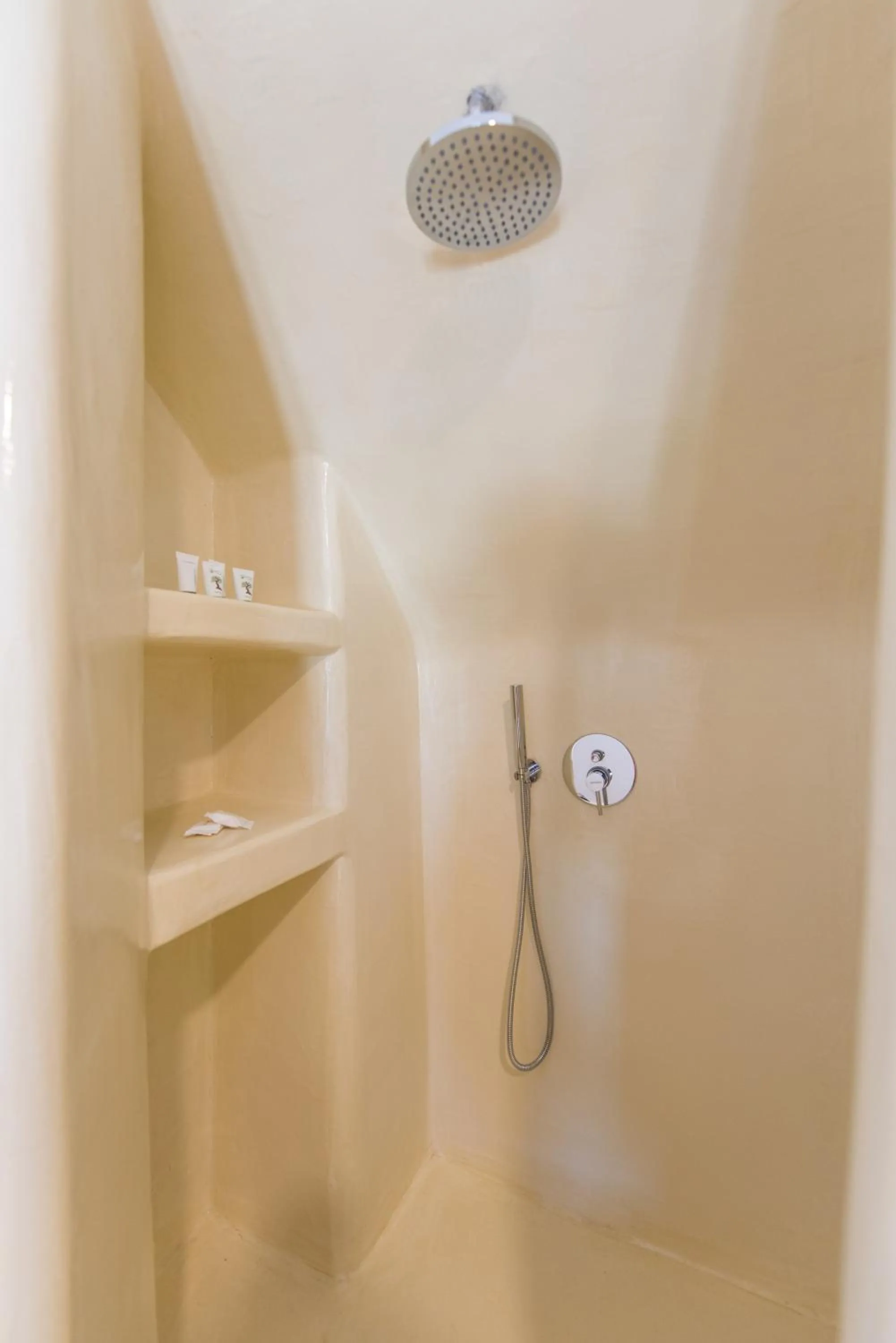 Shower in Secret Earth Villas - Santorini