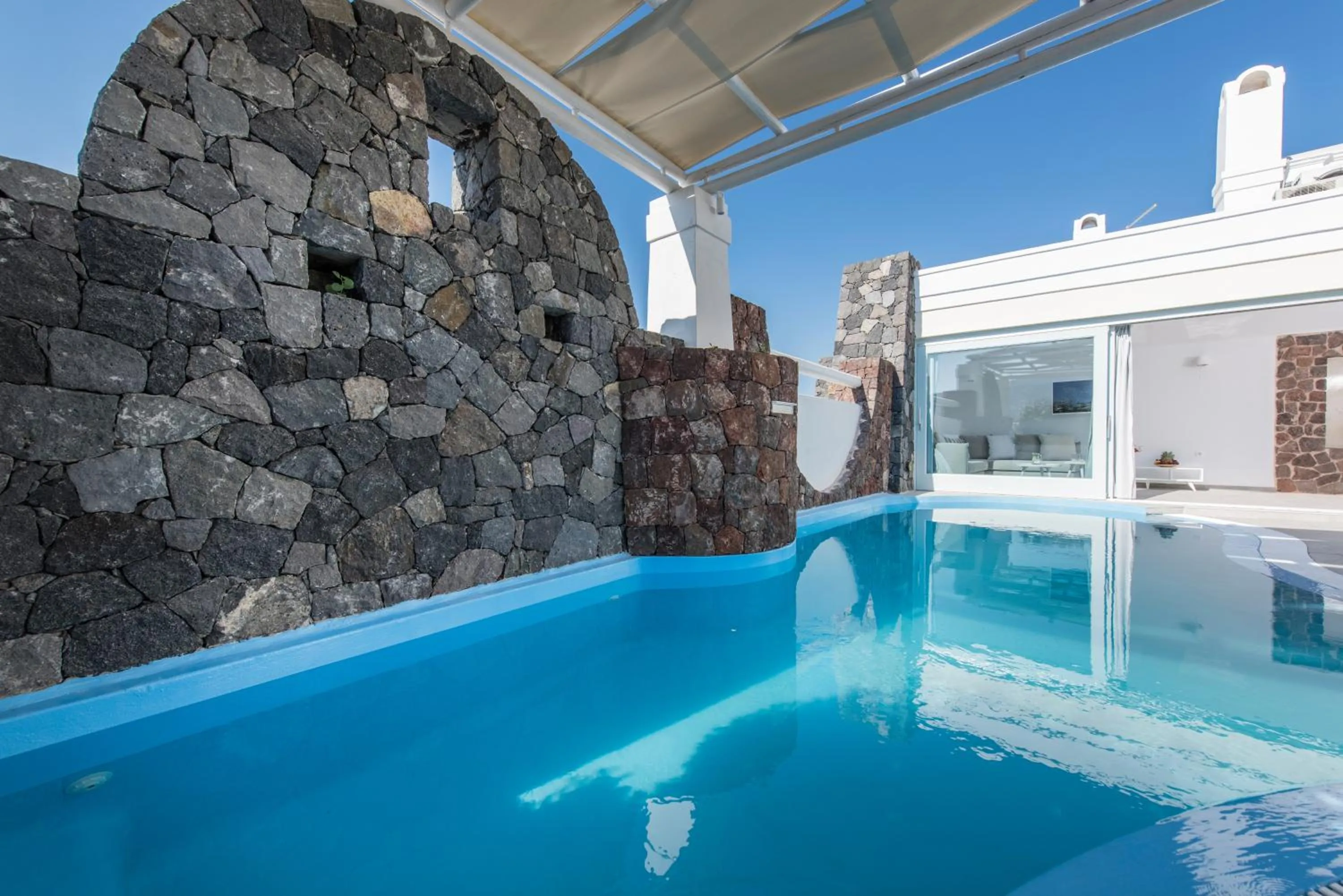 Swimming pool in Secret Earth Villas - Santorini