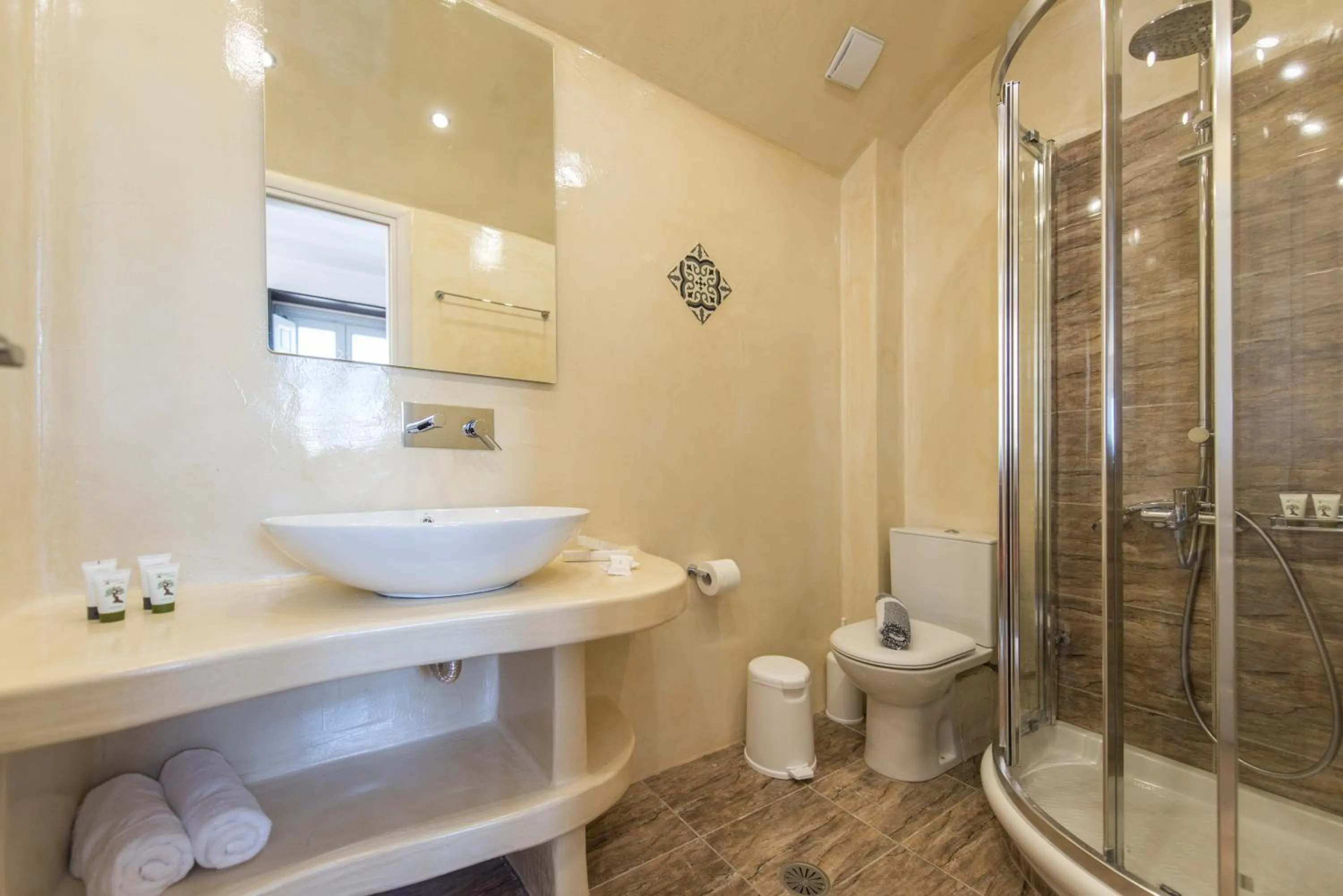 Shower in Secret Earth Villas - Santorini