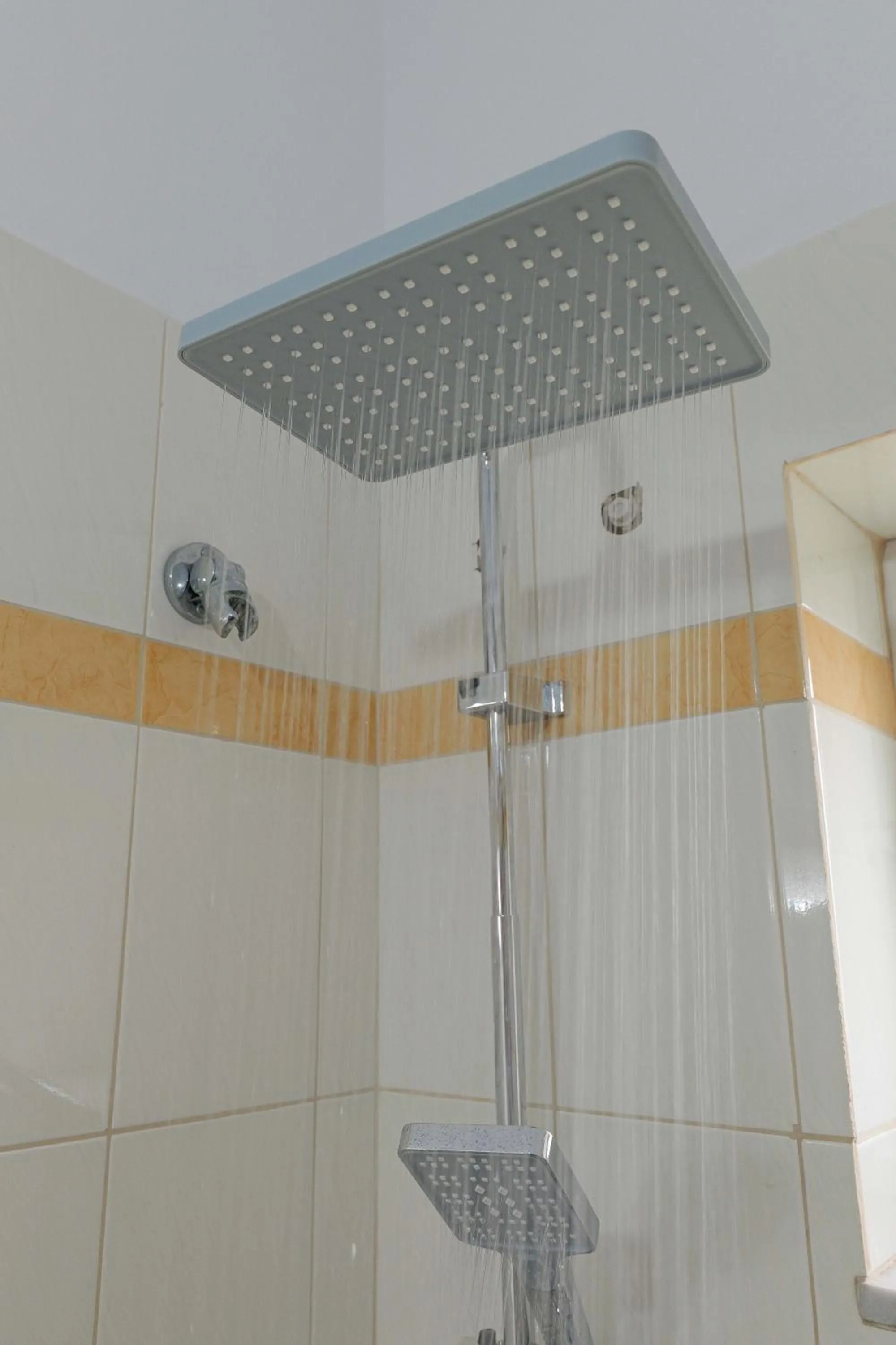 Bathroom in Hotel Holiday