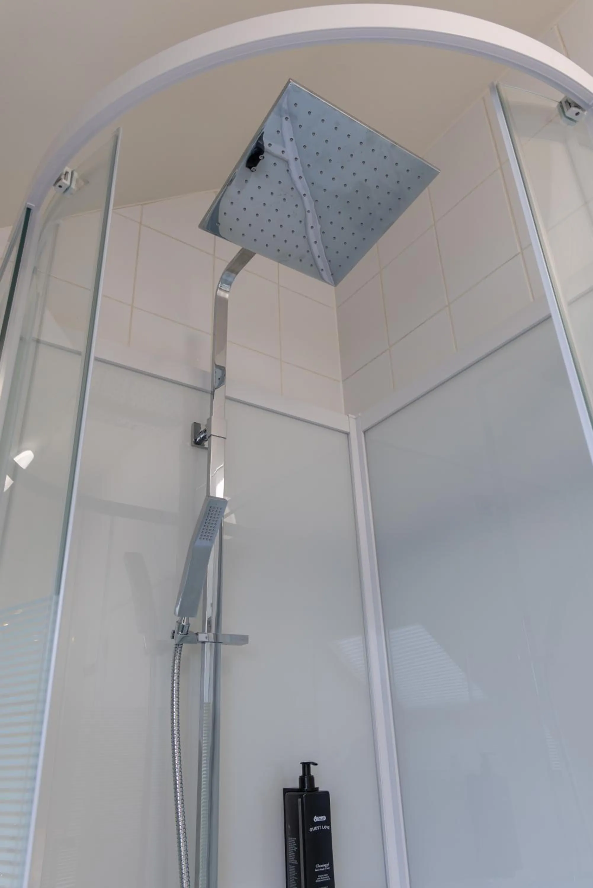 Shower in Hotel & Apartments Bibois Leuven