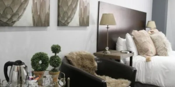 Bedroom, Bed in 93 on Celliers Guesthouse