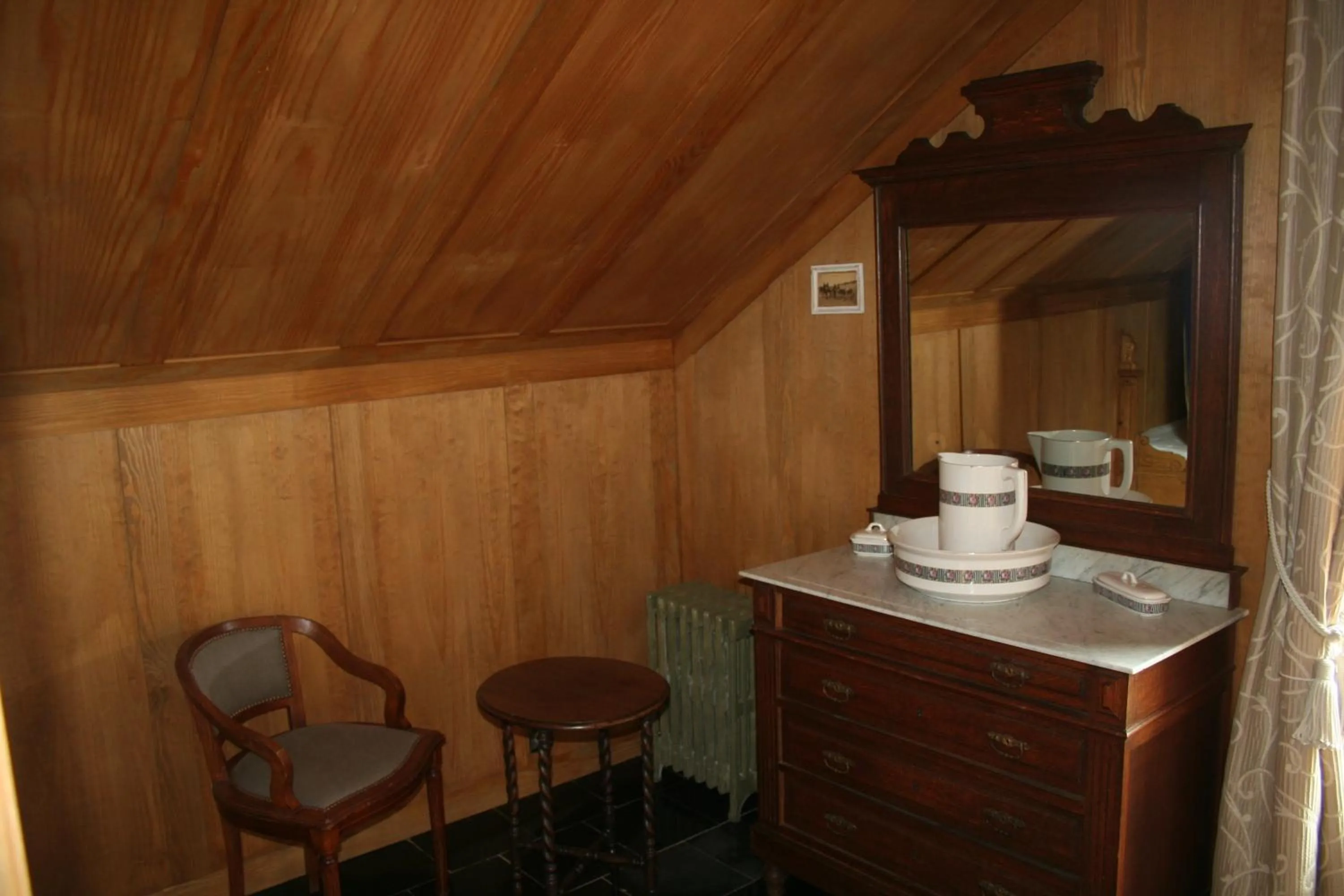 Double Room with Shared Bathroom in B&B Le Relais de Charlinette