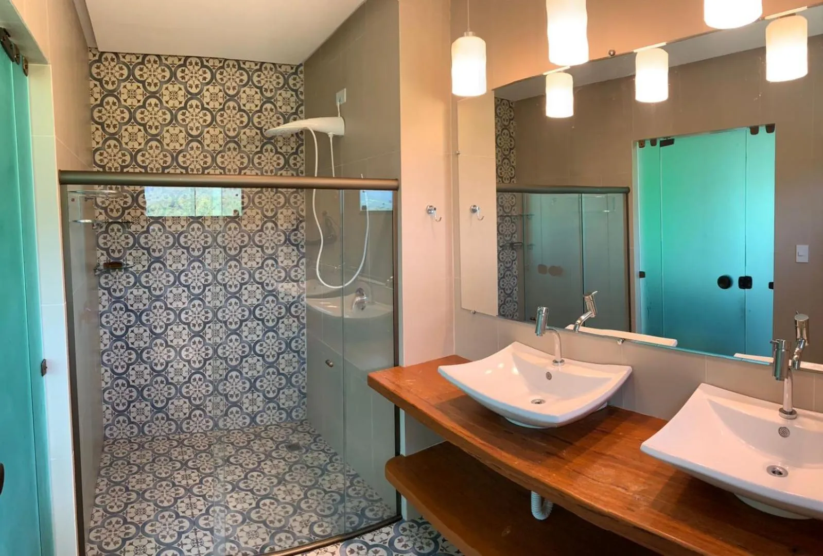 Shower in Pousada Vie