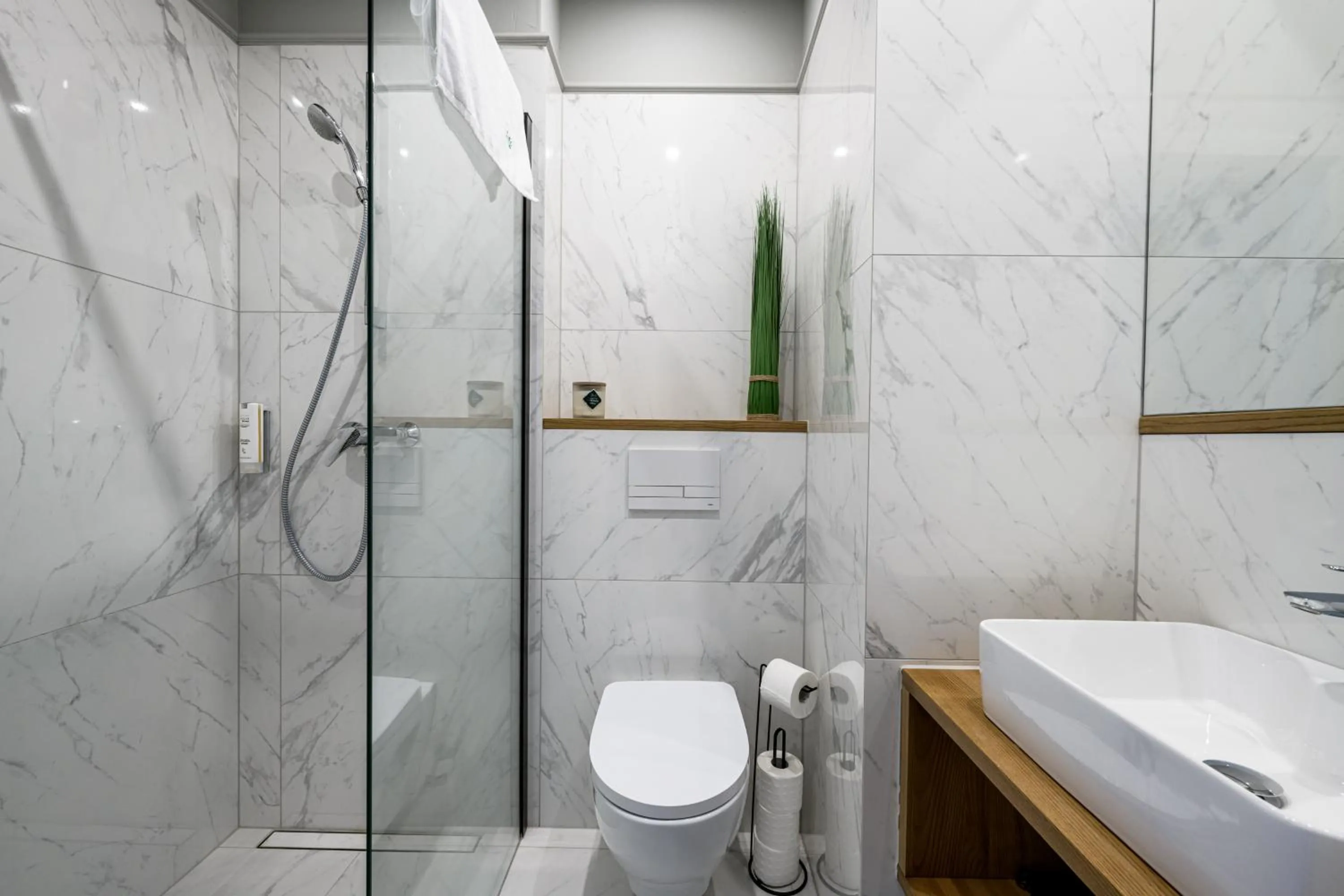 Shower in Arts Apartments - Kraków Old Town
