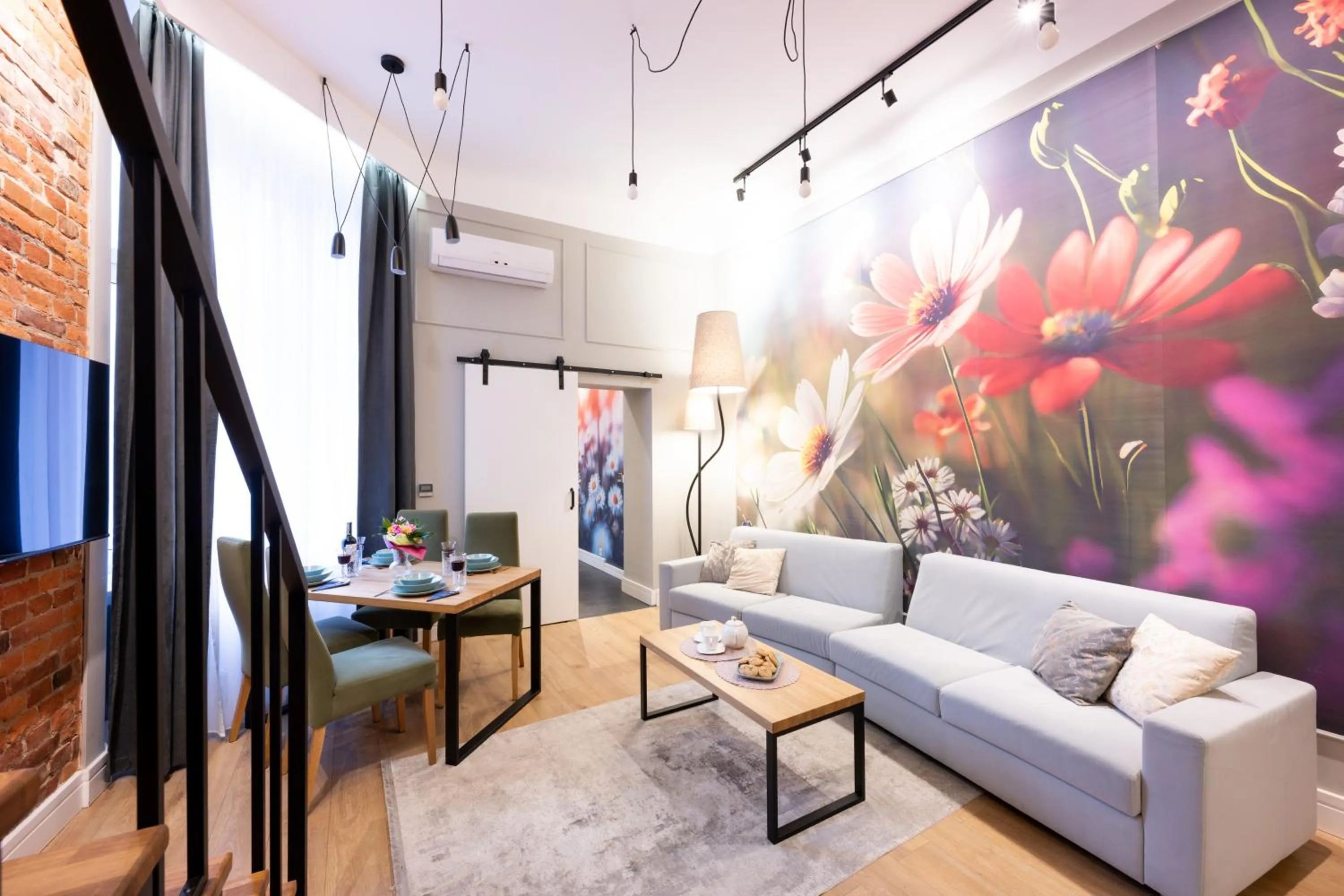 TV and multimedia in Arts Apartments - Kraków Old Town