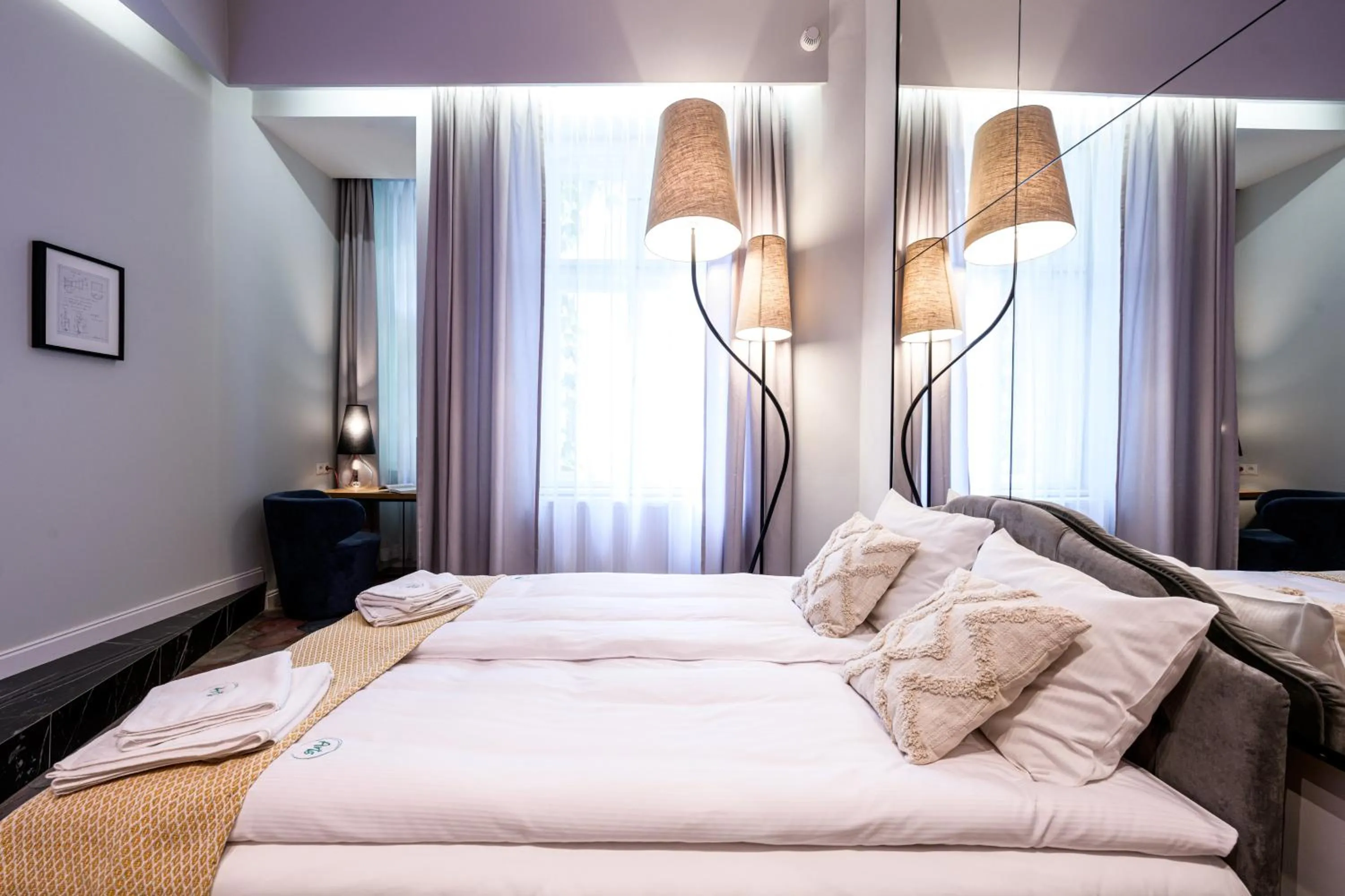 Bed in Arts Apartments - Kraków Old Town