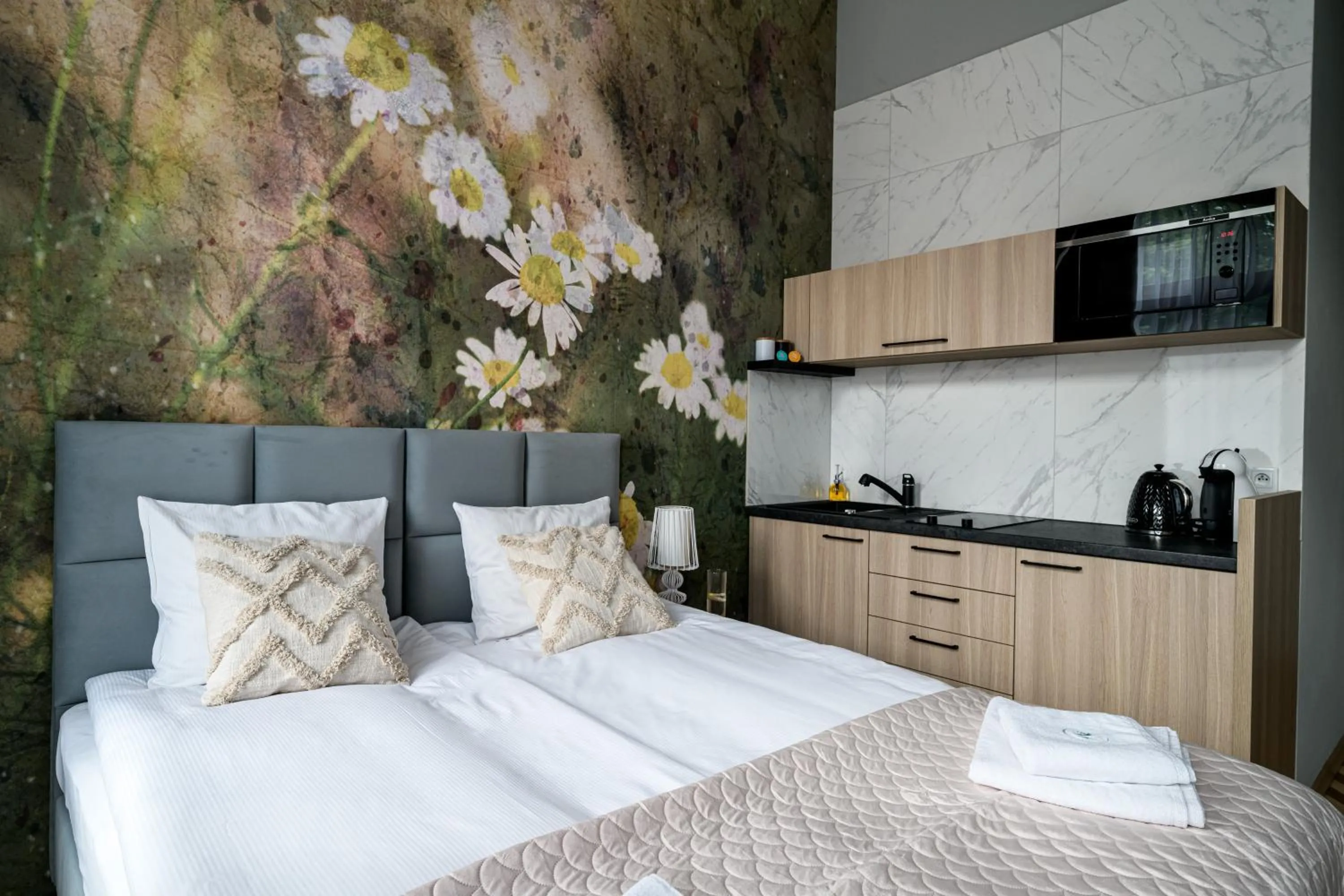 Bed in Arts Apartments - Kraków Old Town