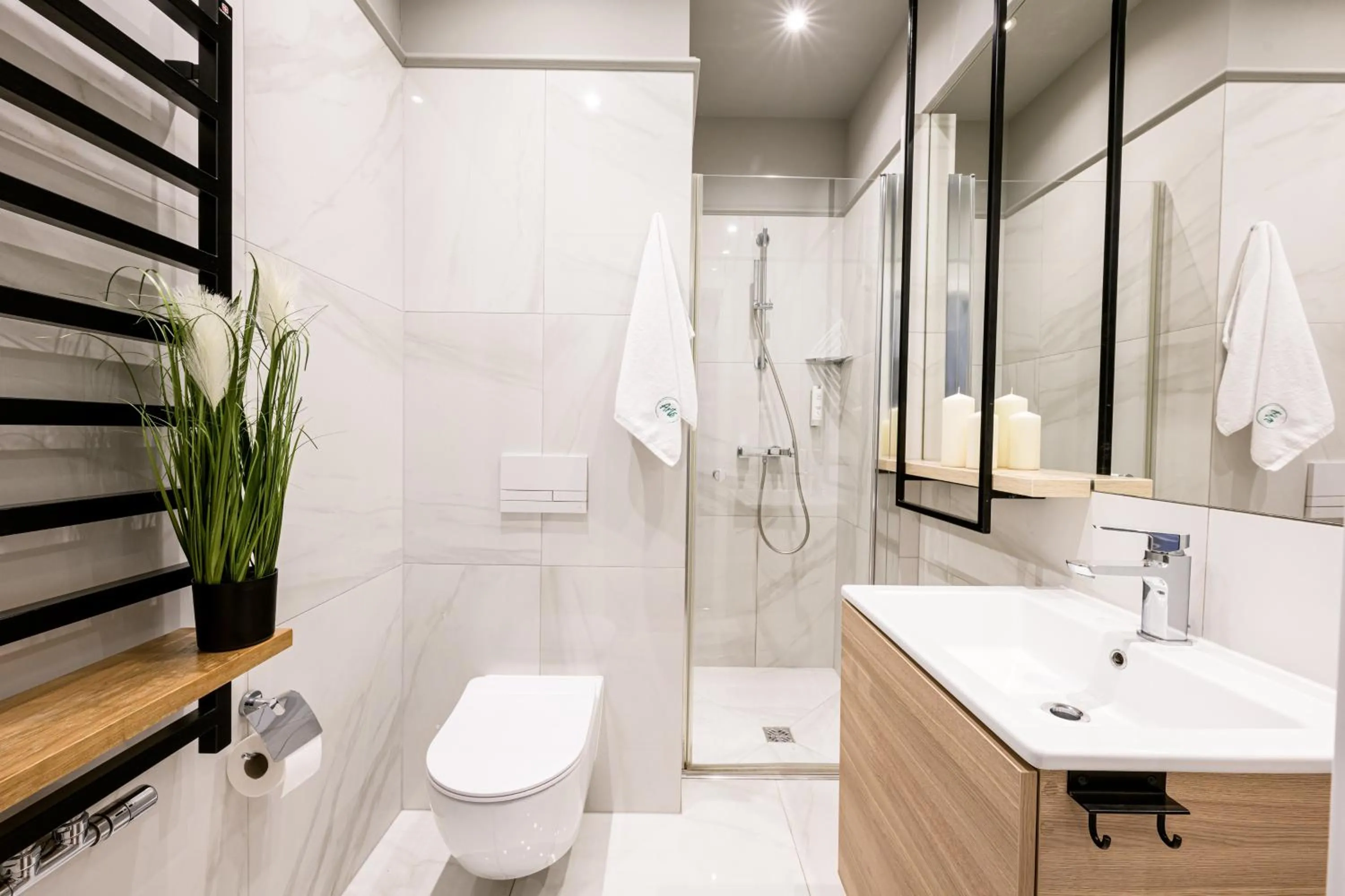 Shower in Arts Apartments - Kraków Old Town