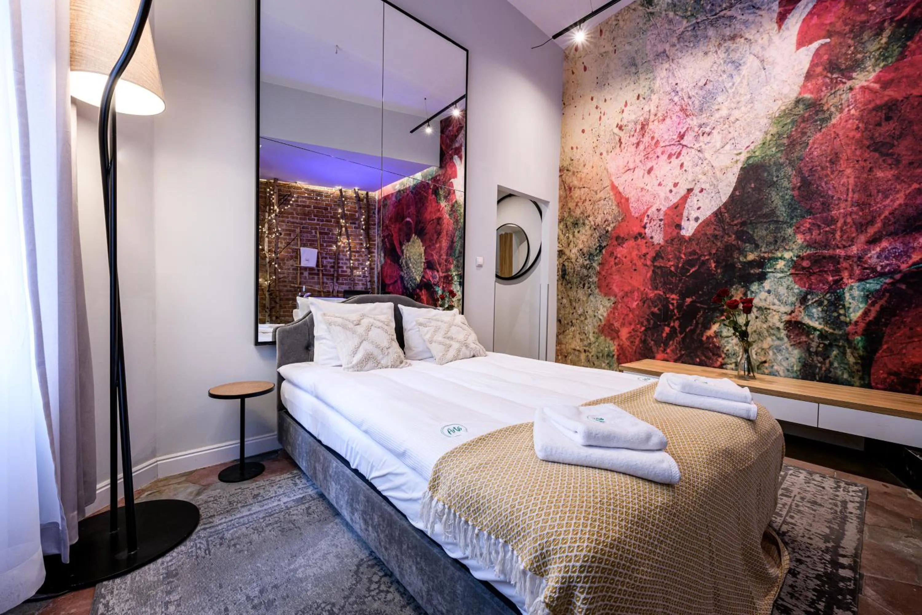 Bed in Arts Apartments - Kraków Old Town