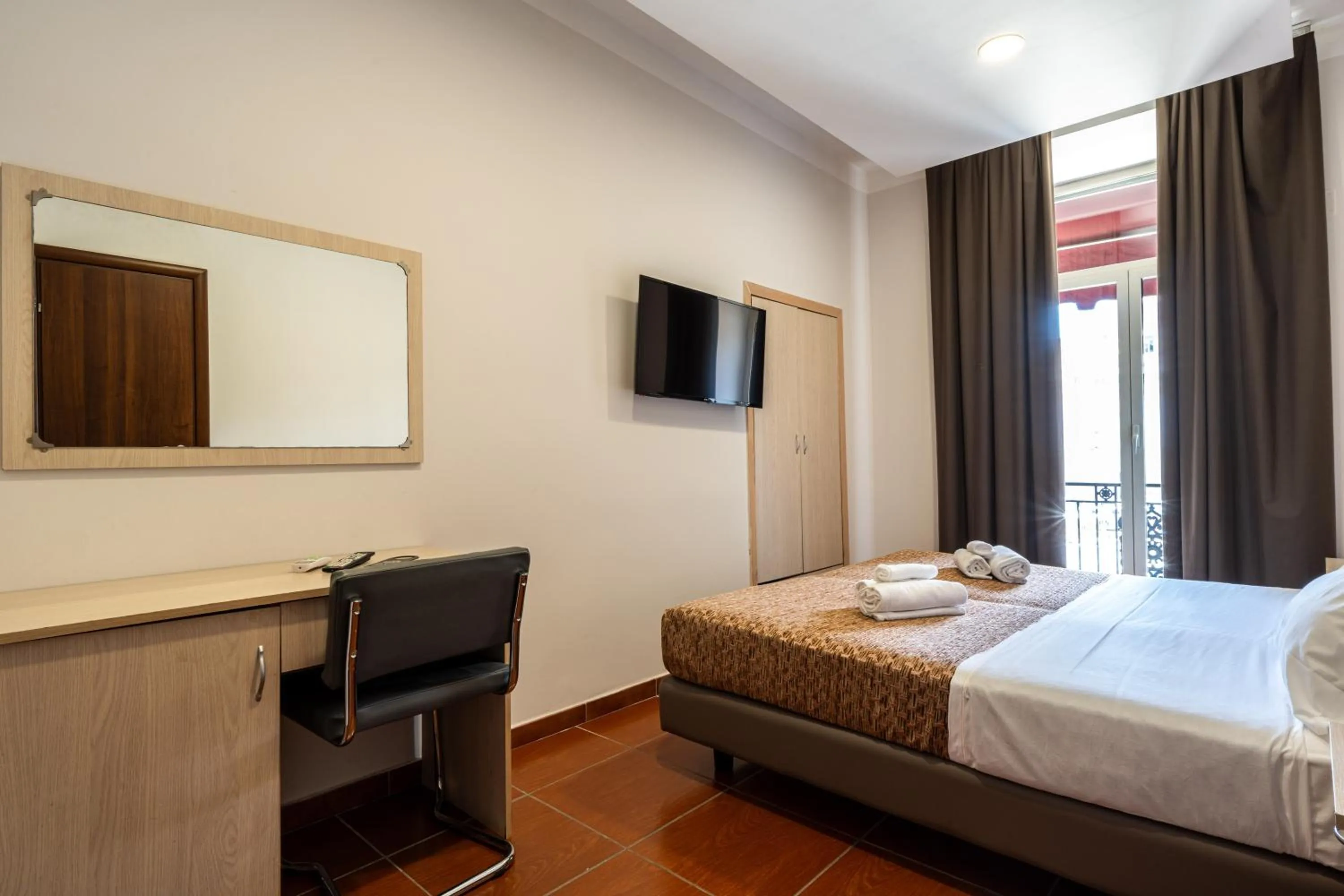 TV and multimedia, Bed in Hotel Diamond