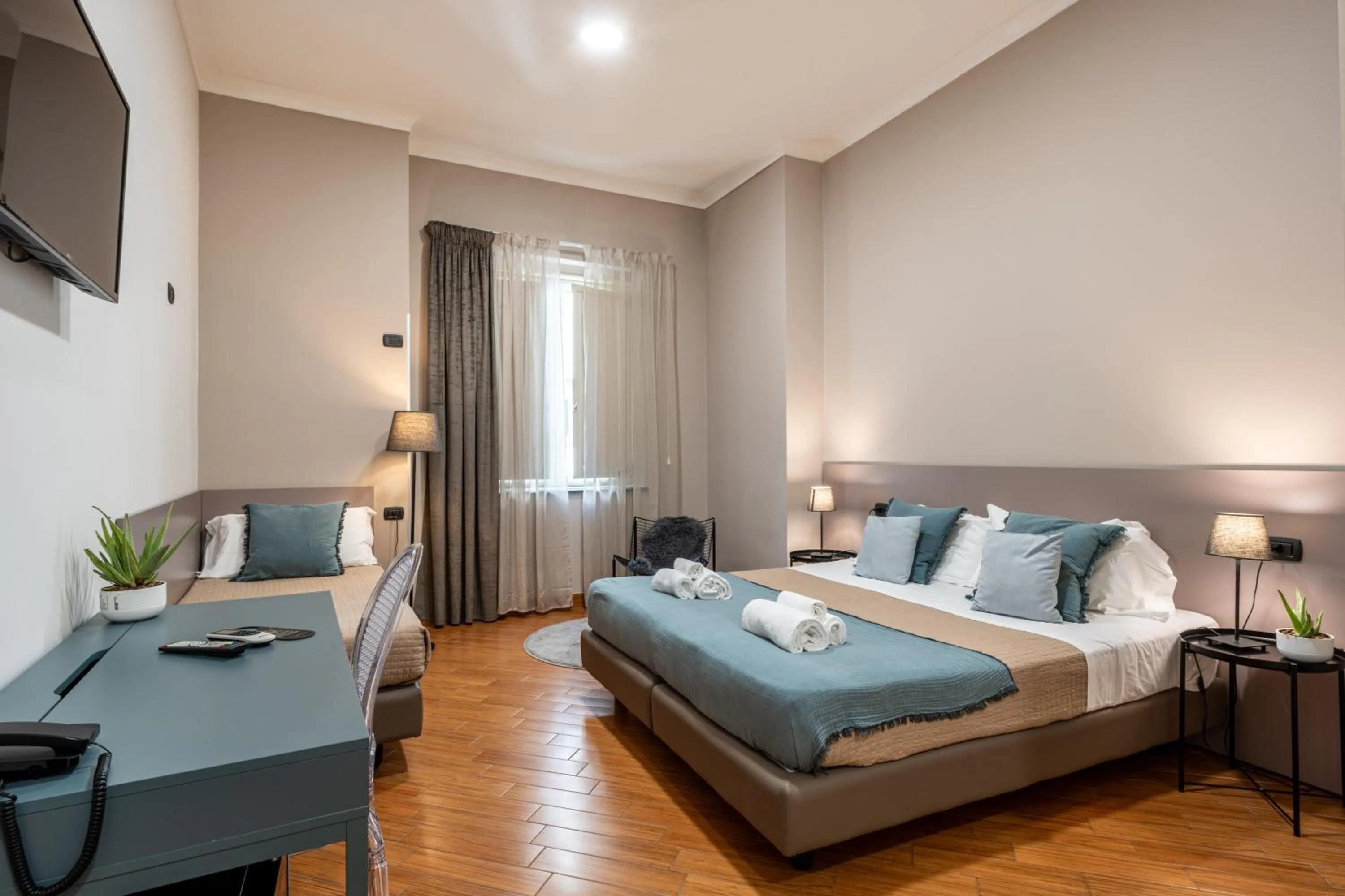 Bedroom, Bed in Hotel Diamond